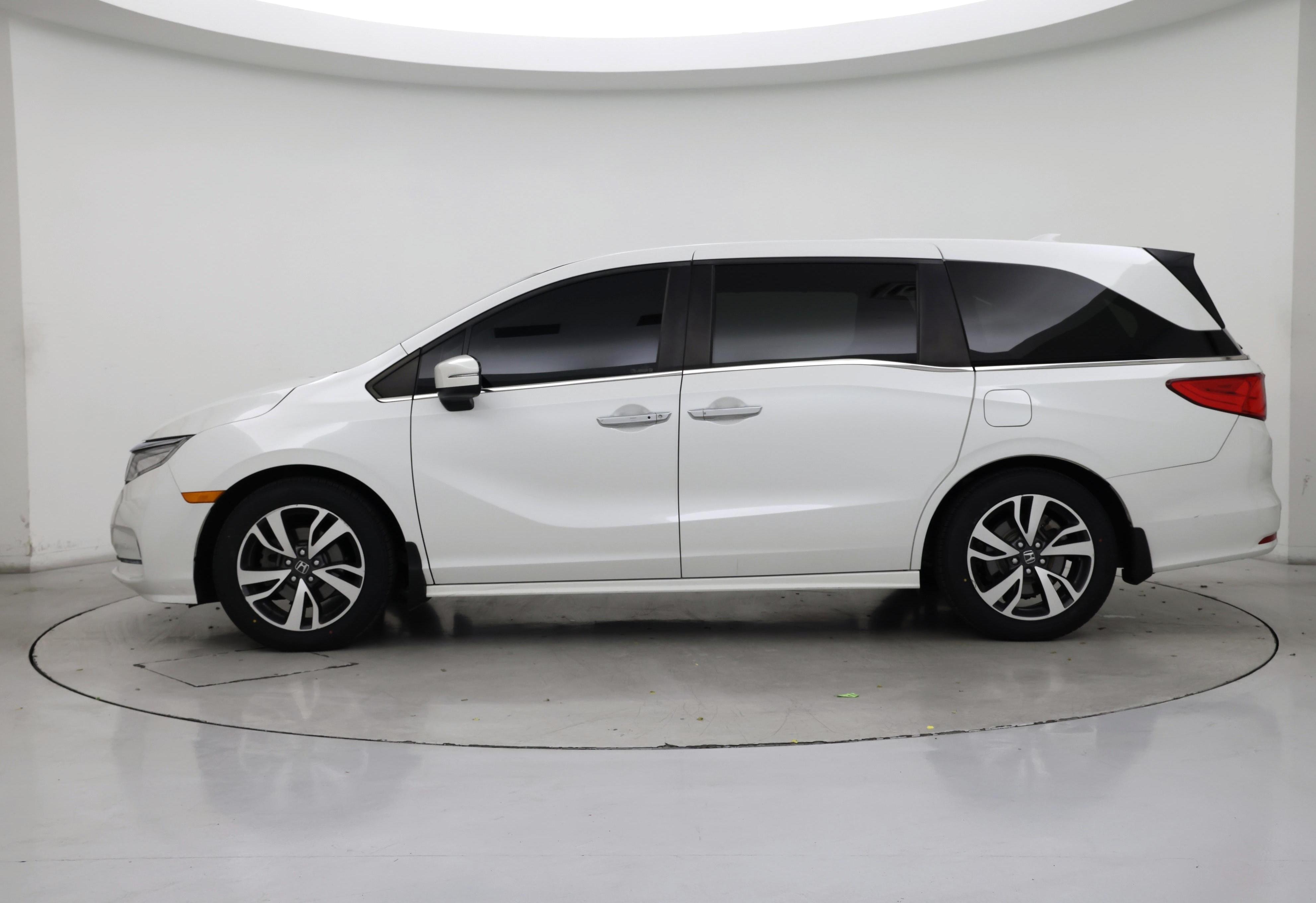 Thumbnail: 2022 Honda Odyssey - 3