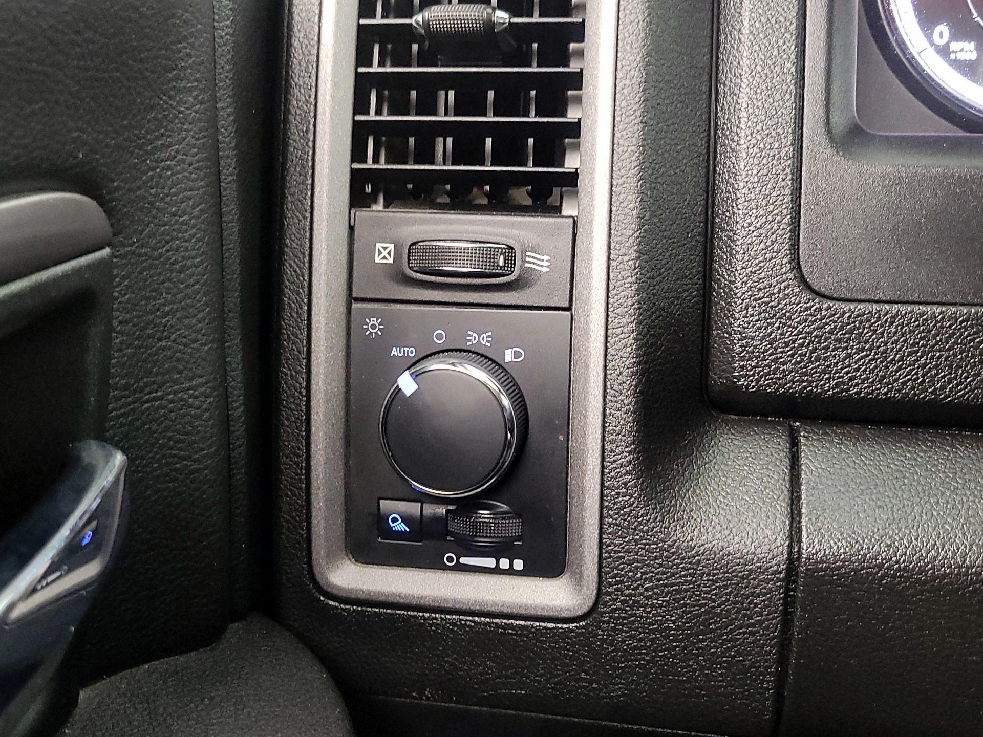 Thumbnail: 2023 RAM 1500 Classic - 13