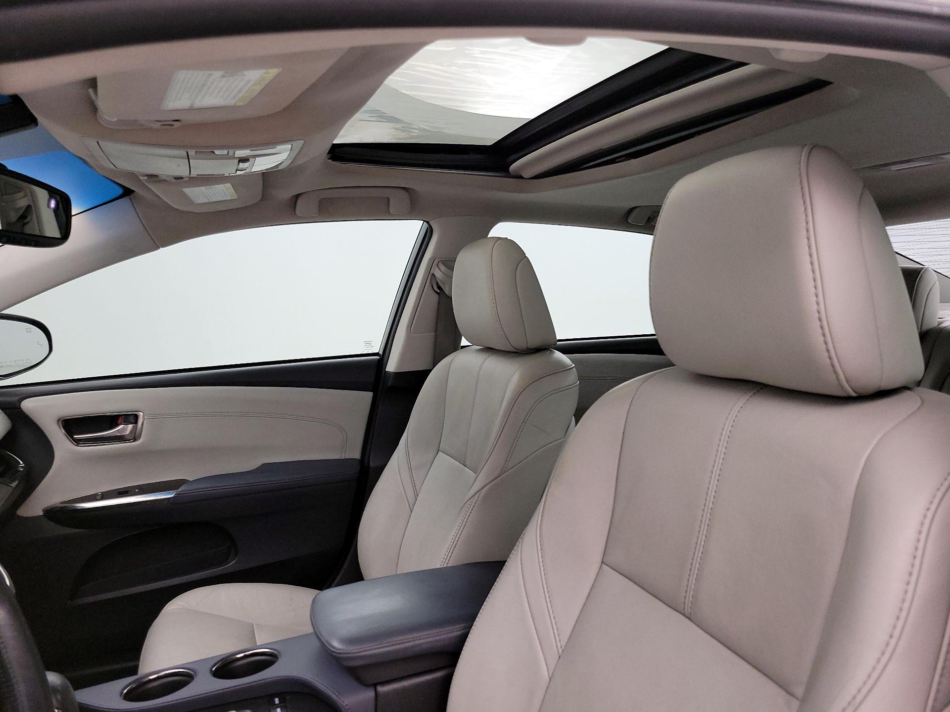 Thumbnail: 2014 Toyota Avalon - 19