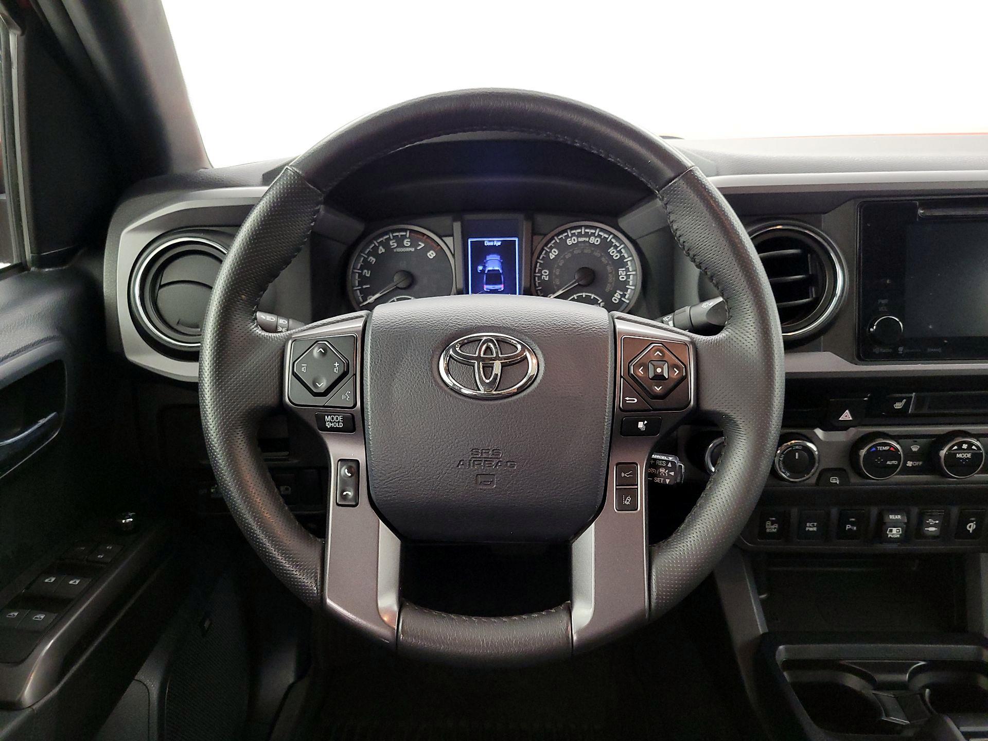 Thumbnail: 2018 Toyota Tacoma - 10