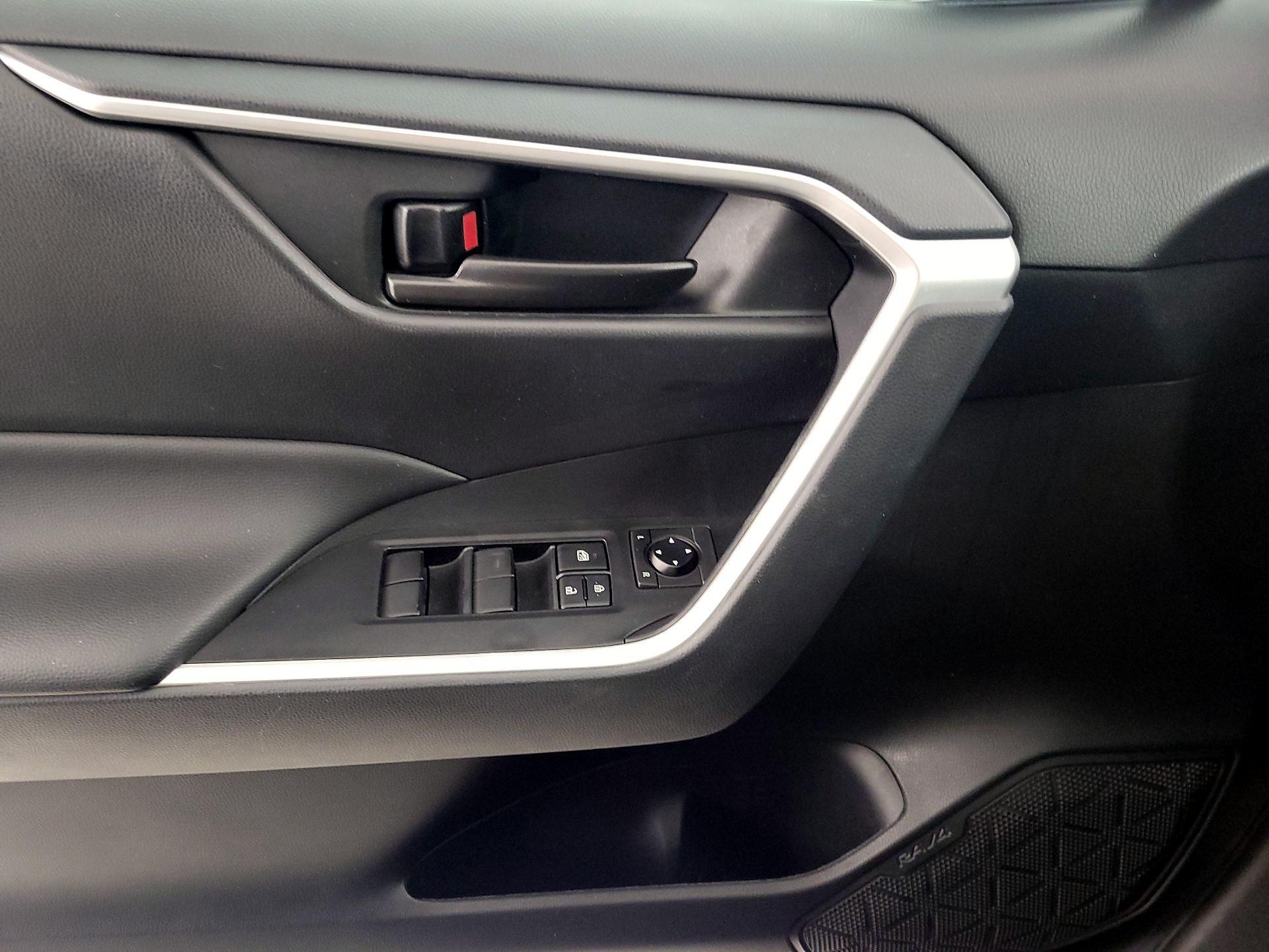 Thumbnail: 2024 Toyota RAV4 - 12