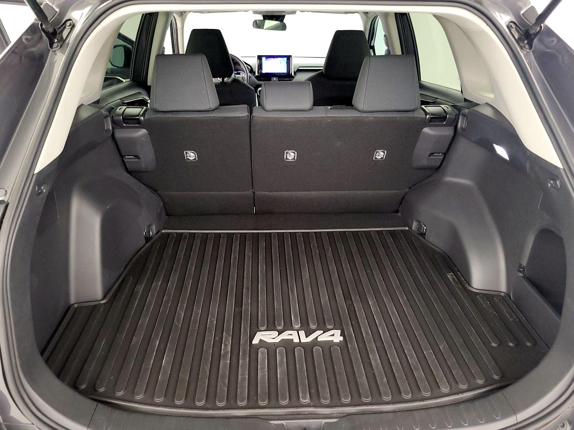 Thumbnail: 2024 Toyota RAV4 - 20