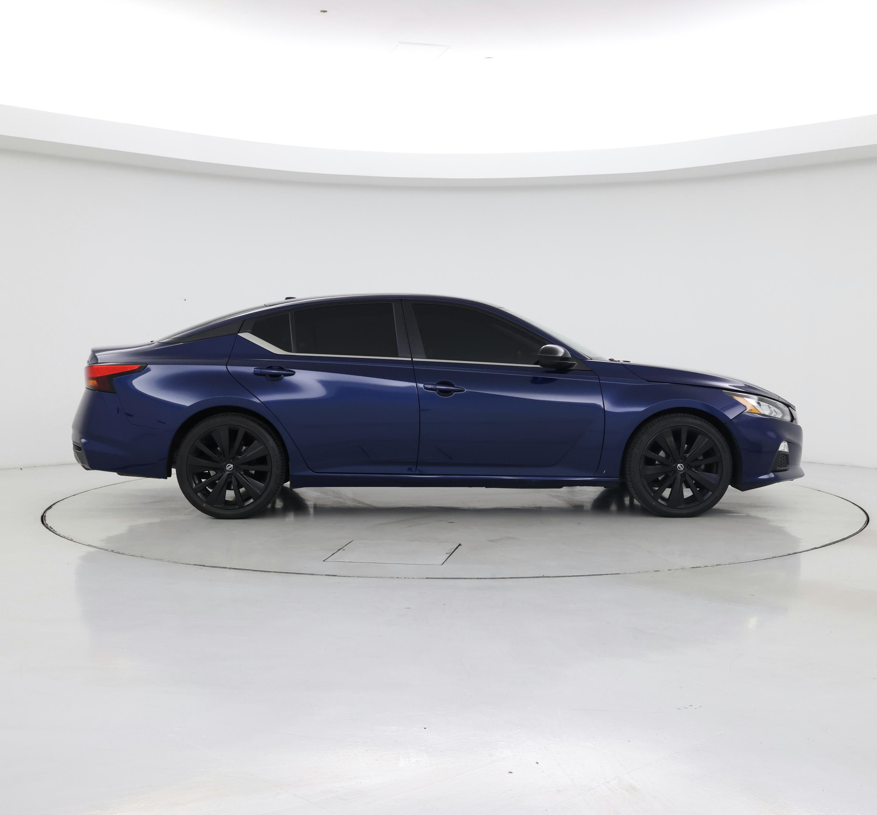 Thumbnail: 2020 Nissan Altima - 7