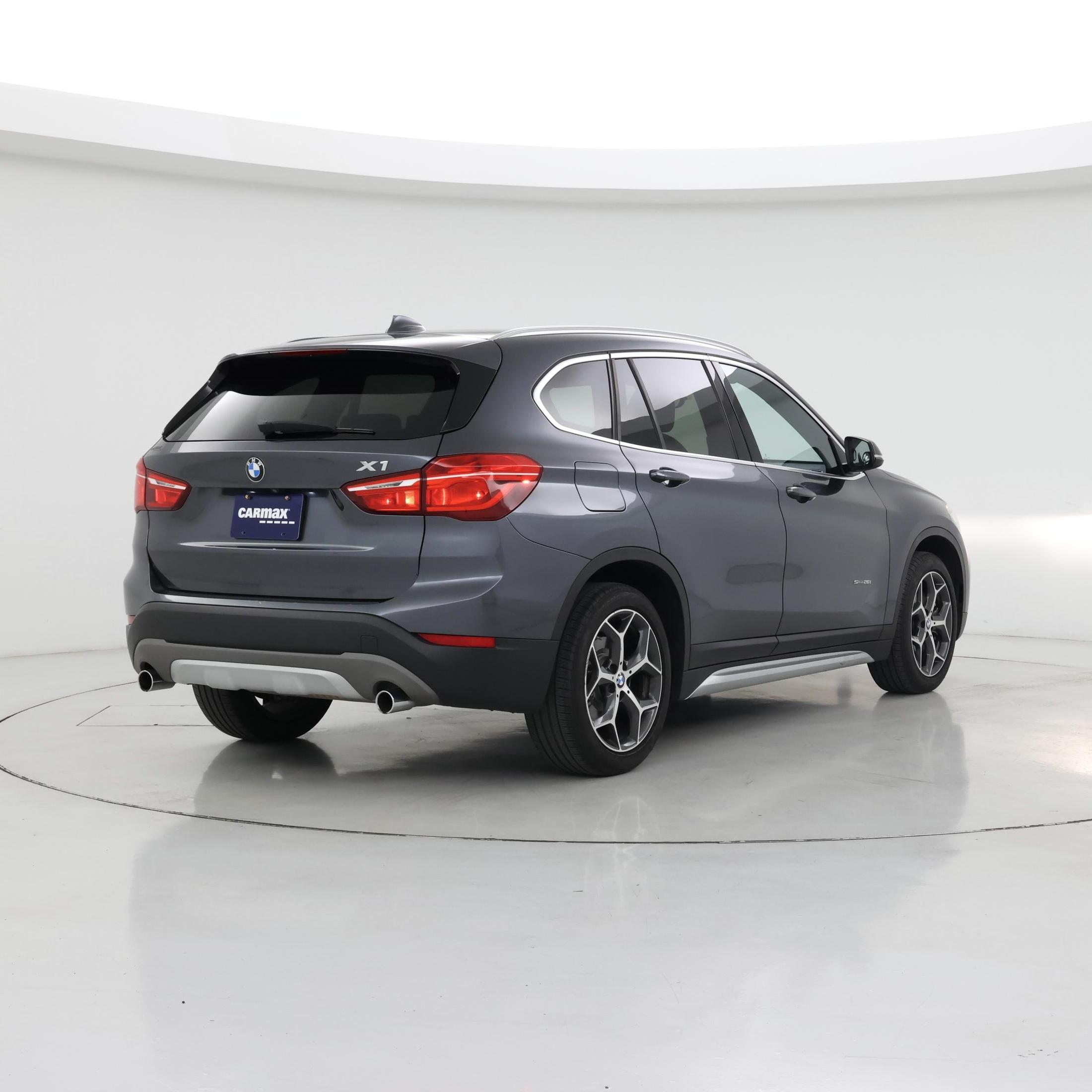 Thumbnail: 2018 BMW X1 - 8