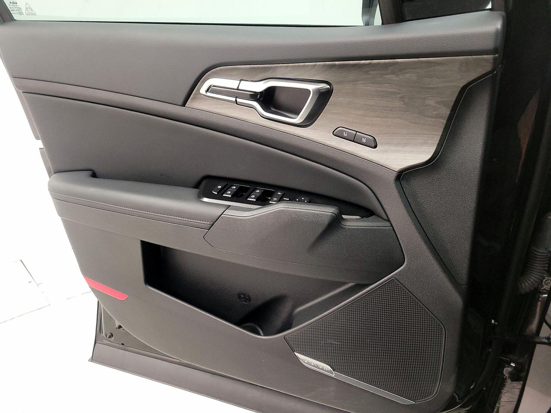 Thumbnail: 2024 Kia Sportage - 12