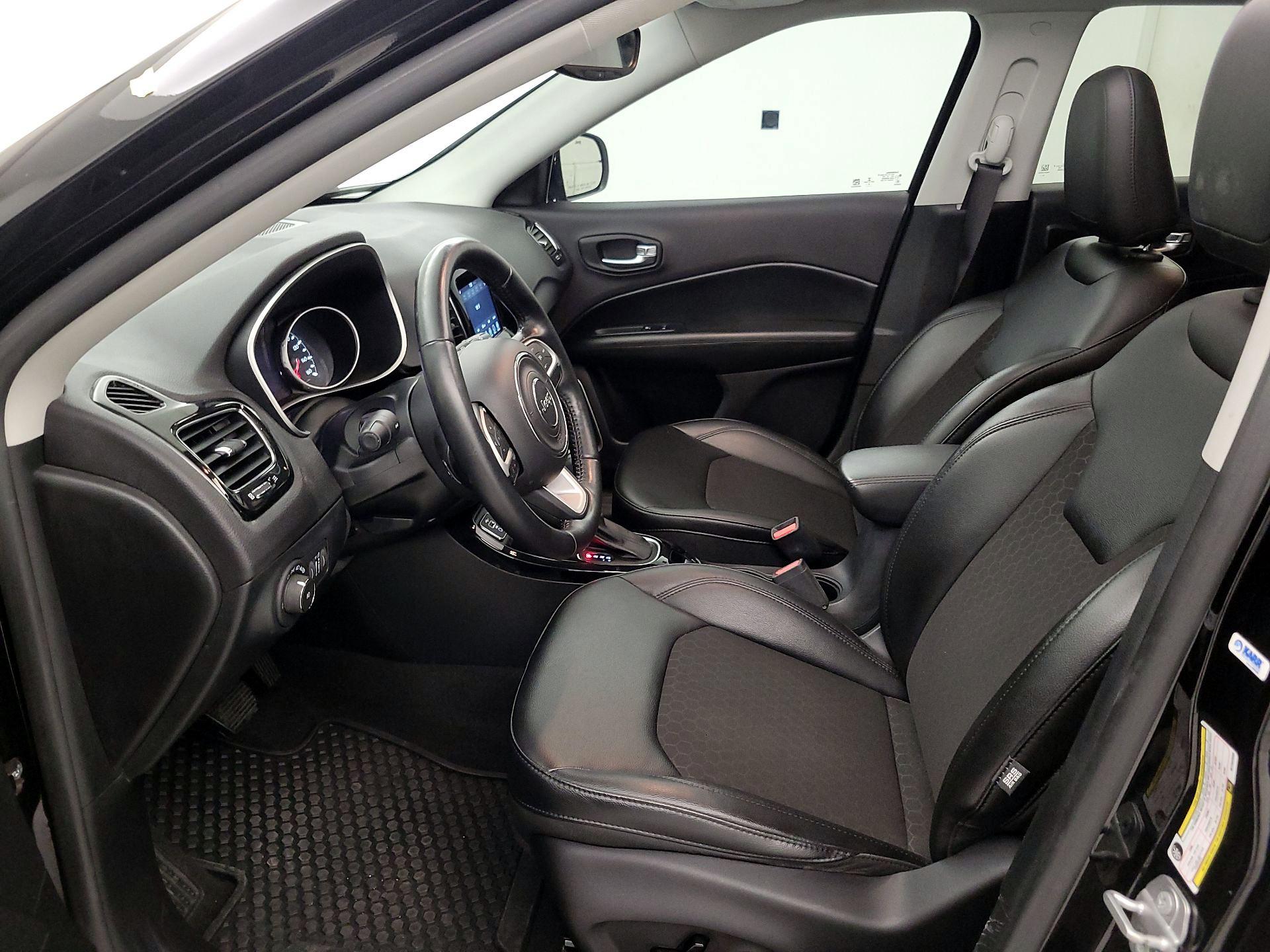 Thumbnail: 2021 Jeep Compass - 11