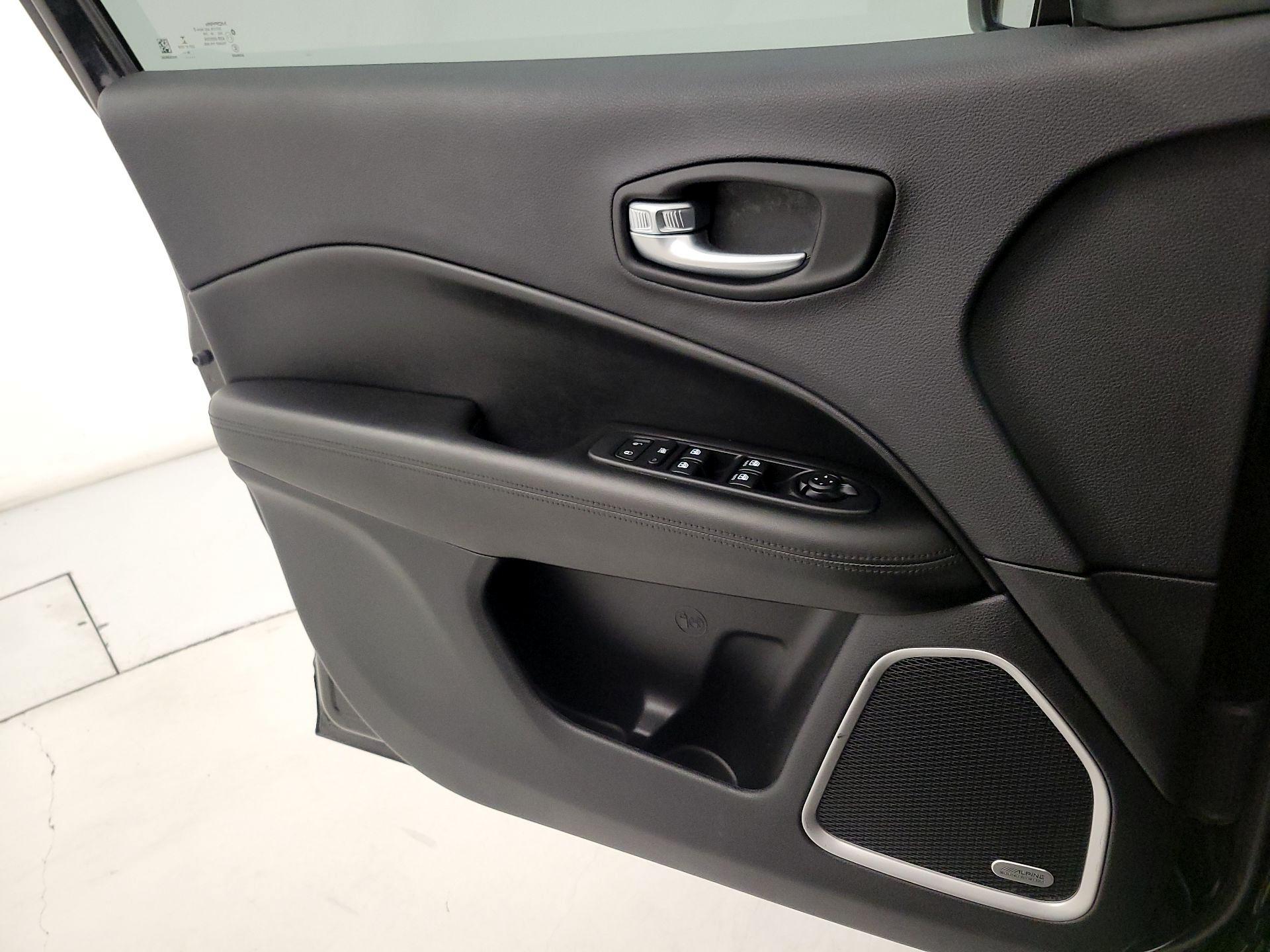 Thumbnail: 2021 Jeep Compass - 12