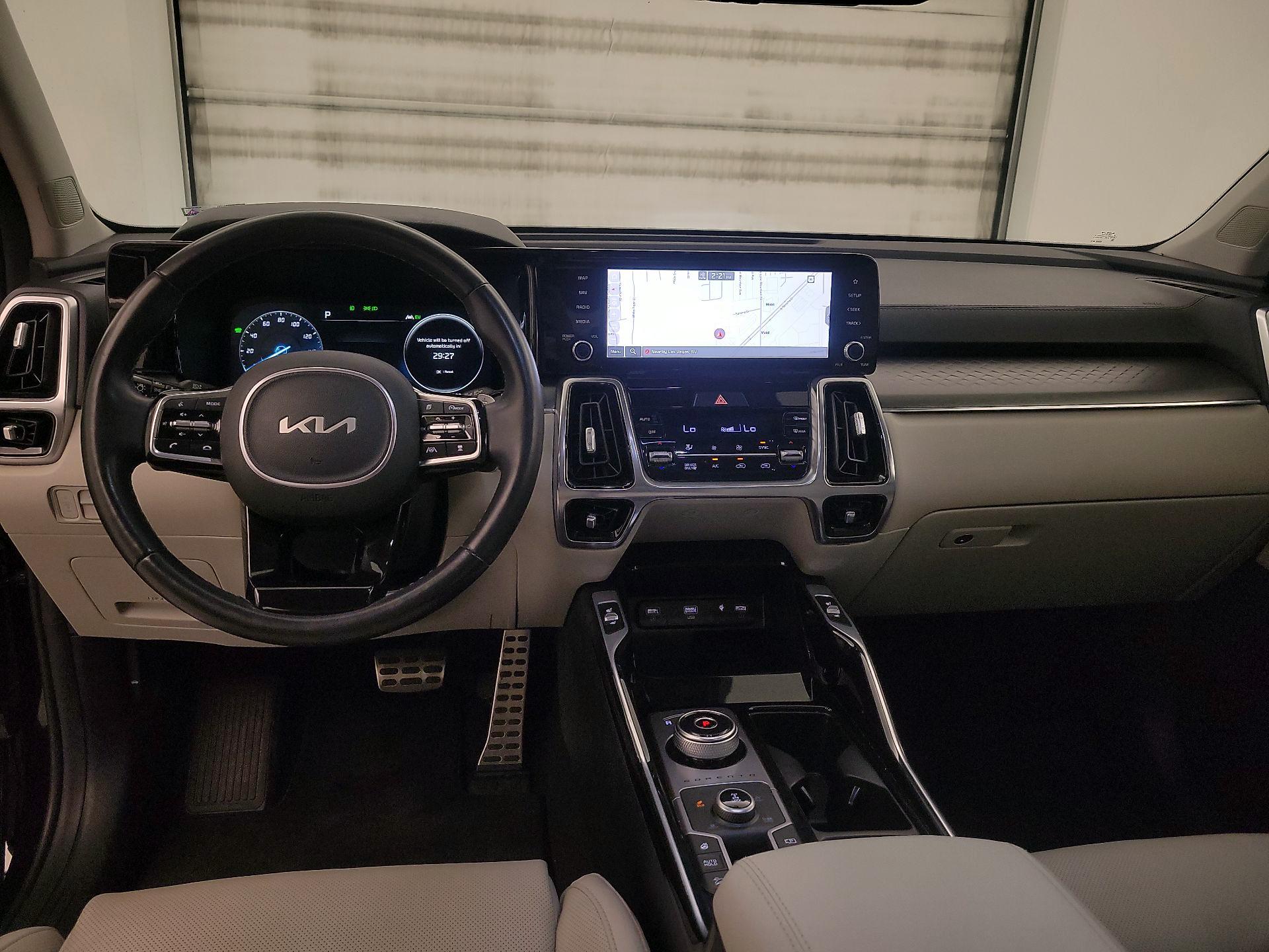 Thumbnail: 2023 Kia Sorento - 9