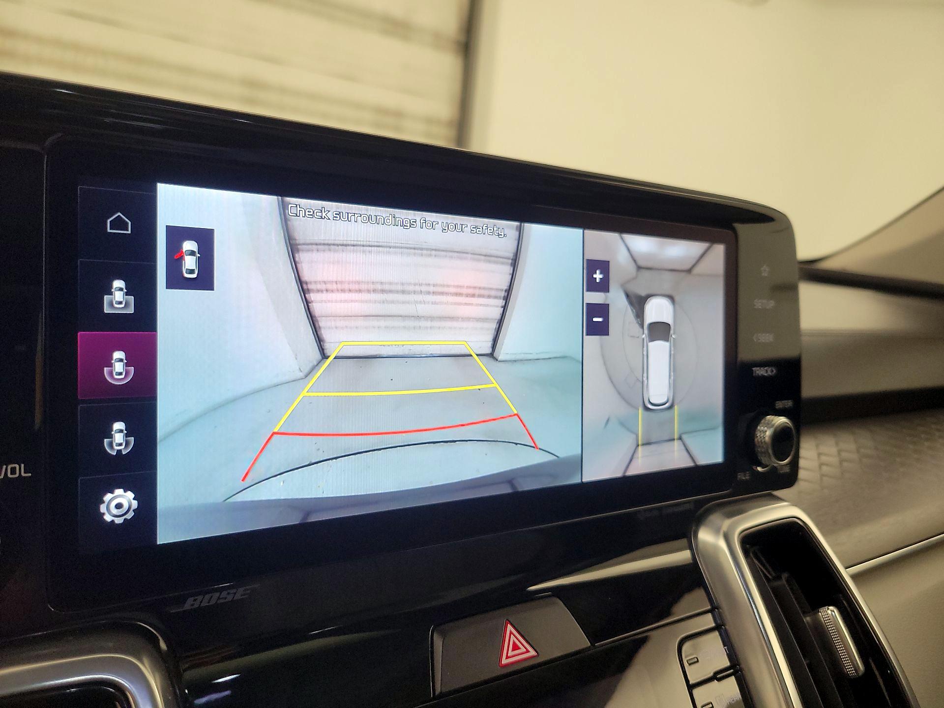 Thumbnail: 2023 Kia Sorento - 15