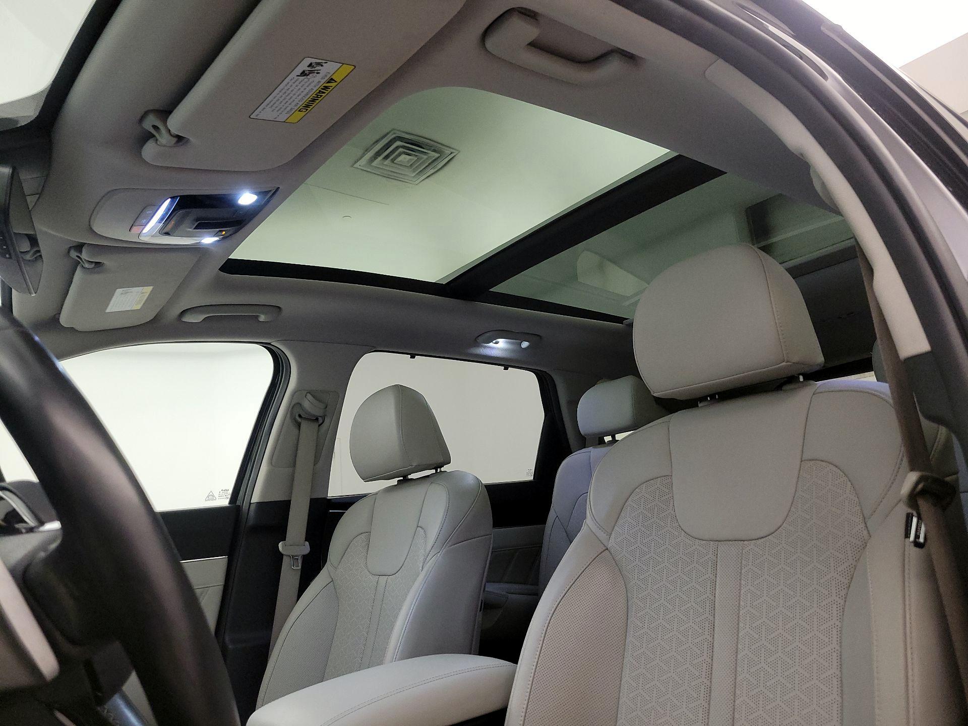 Thumbnail: 2023 Kia Sorento - 20