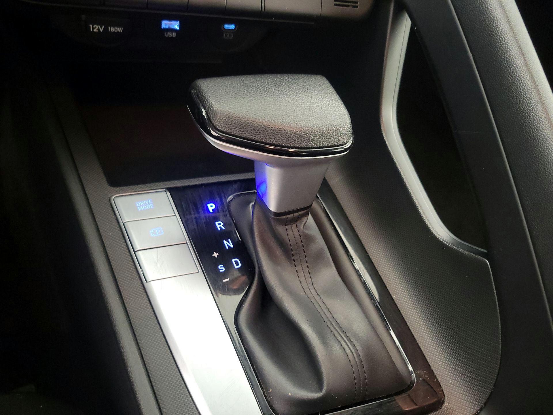 Thumbnail: 2024 Hyundai Elantra - 18