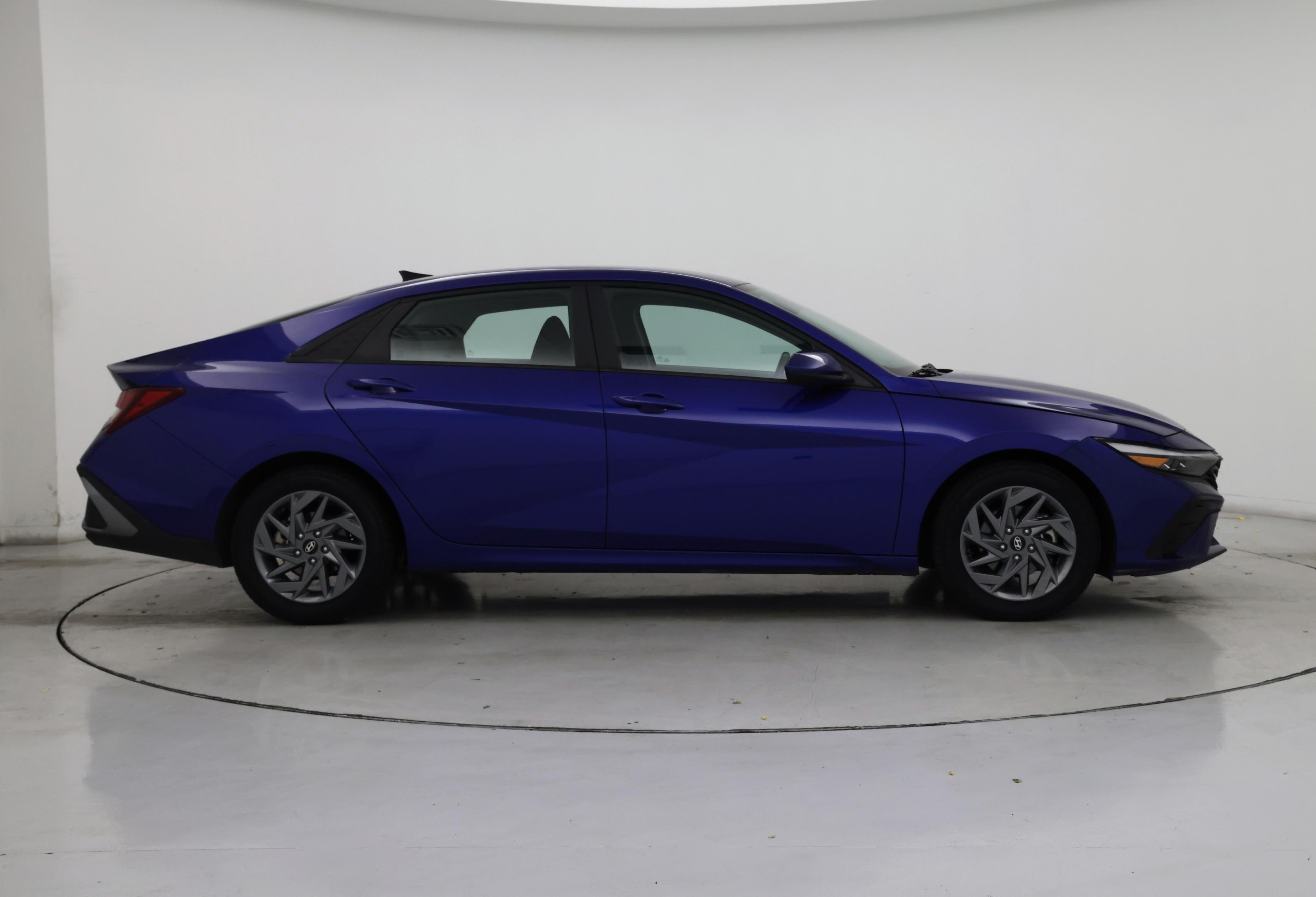 Thumbnail: 2024 Hyundai Elantra - 7