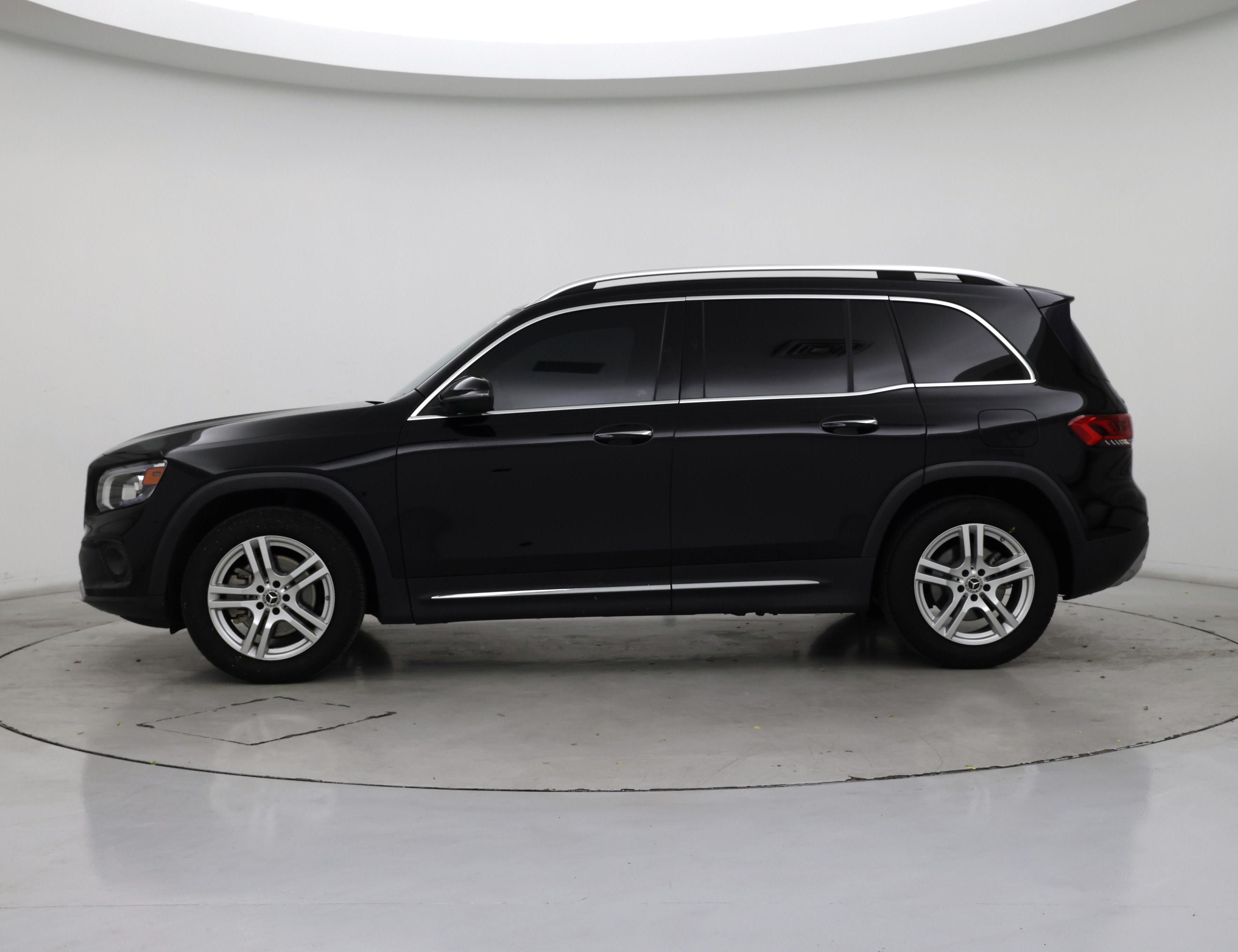 Thumbnail: 2021 Mercedes-Benz GLB - 3