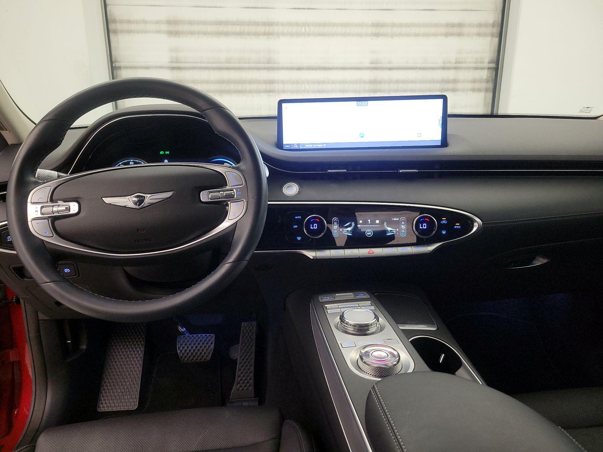 Thumbnail: 2022 Genesis GV70 - 9