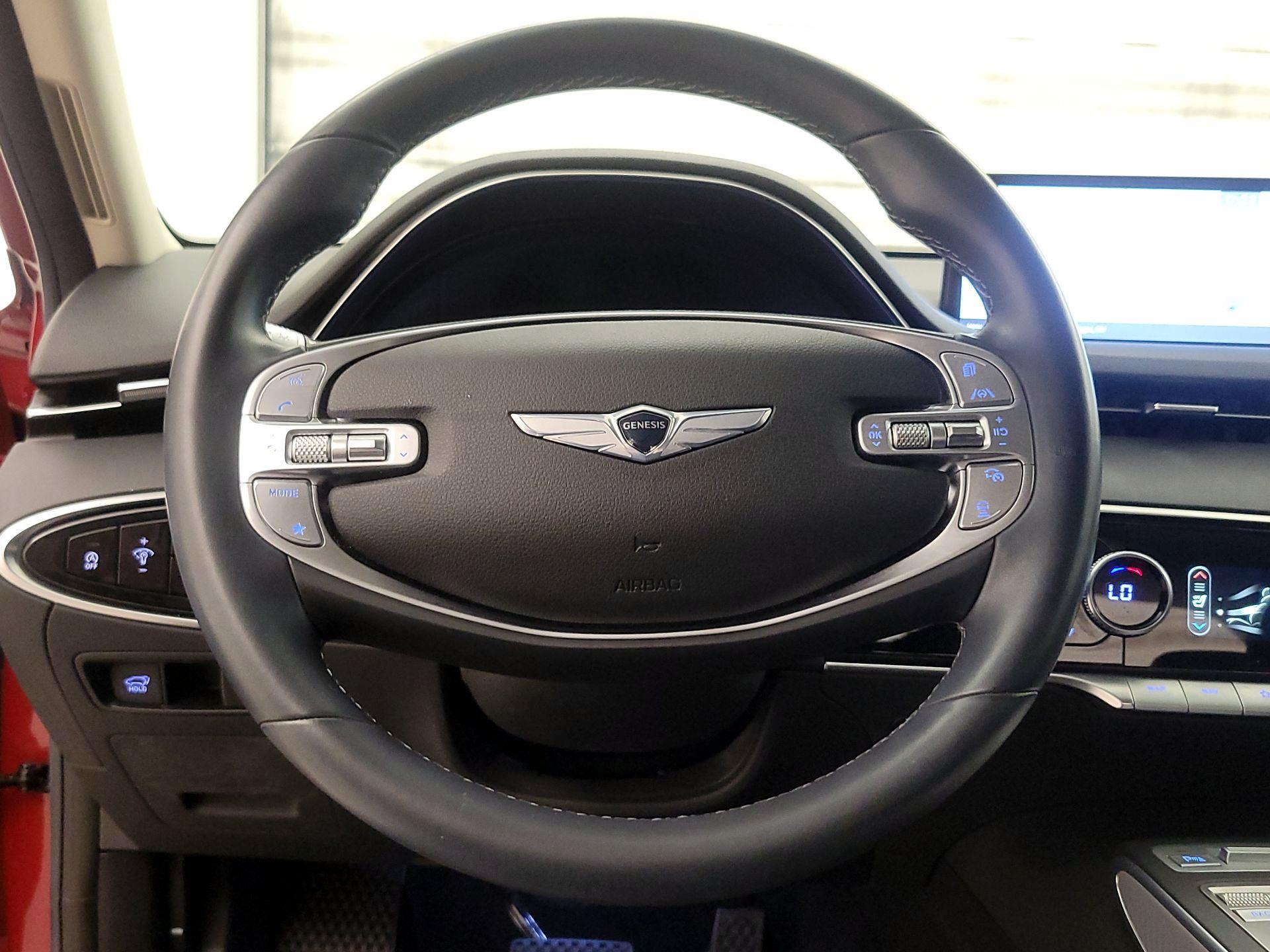 Thumbnail: 2022 Genesis GV70 - 10