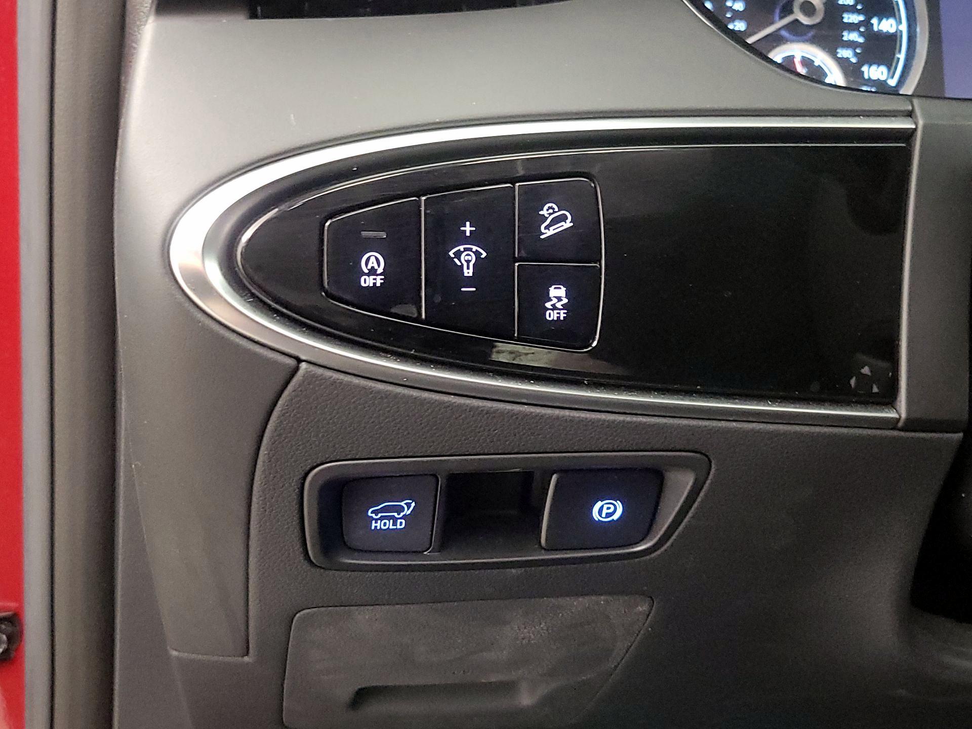 Thumbnail: 2022 Genesis GV70 - 13