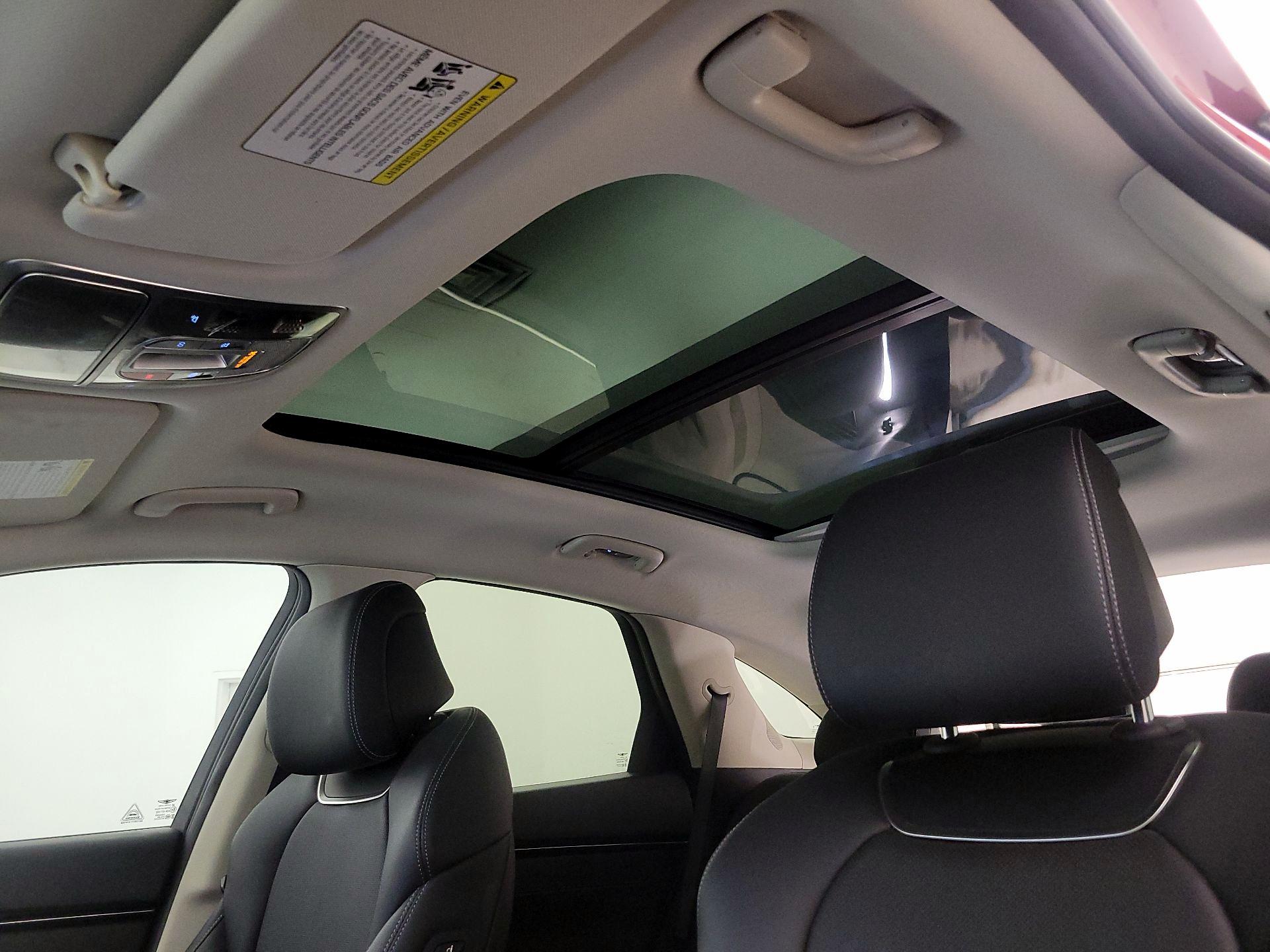 Thumbnail: 2022 Genesis GV70 - 20