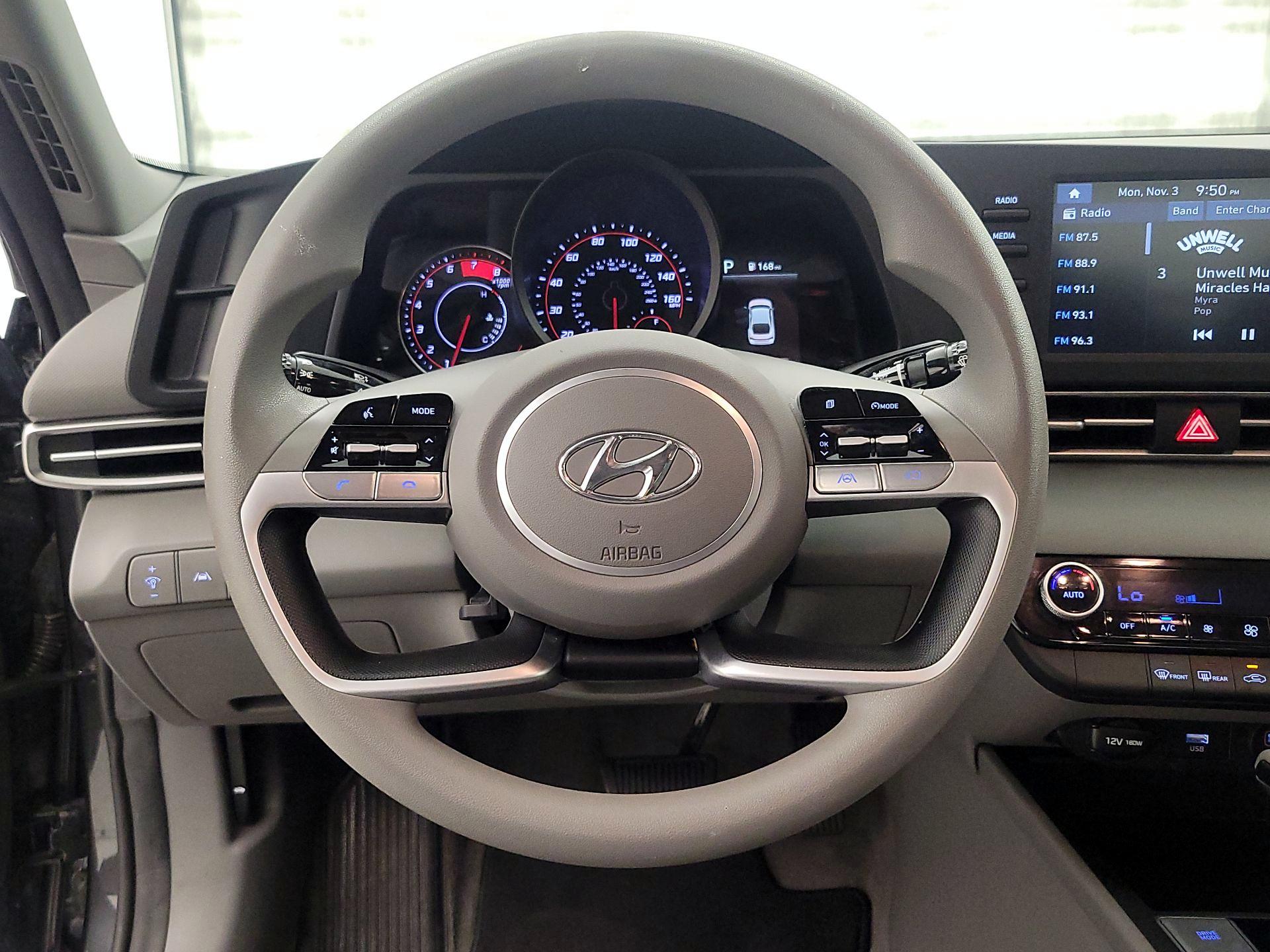 Thumbnail: 2023 Hyundai Elantra - 10