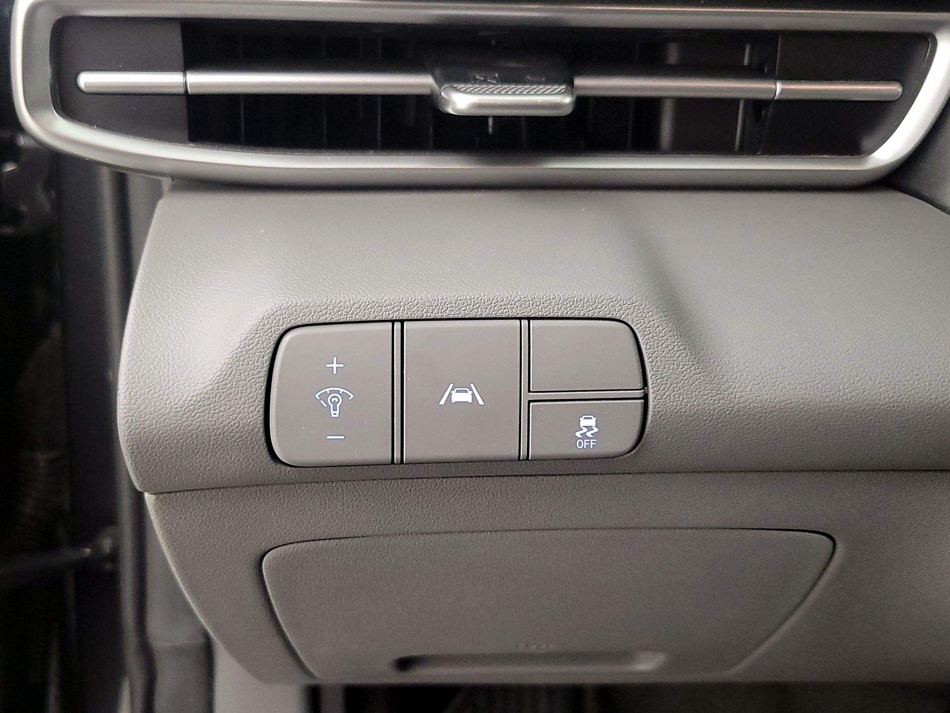 Thumbnail: 2023 Hyundai Elantra - 13