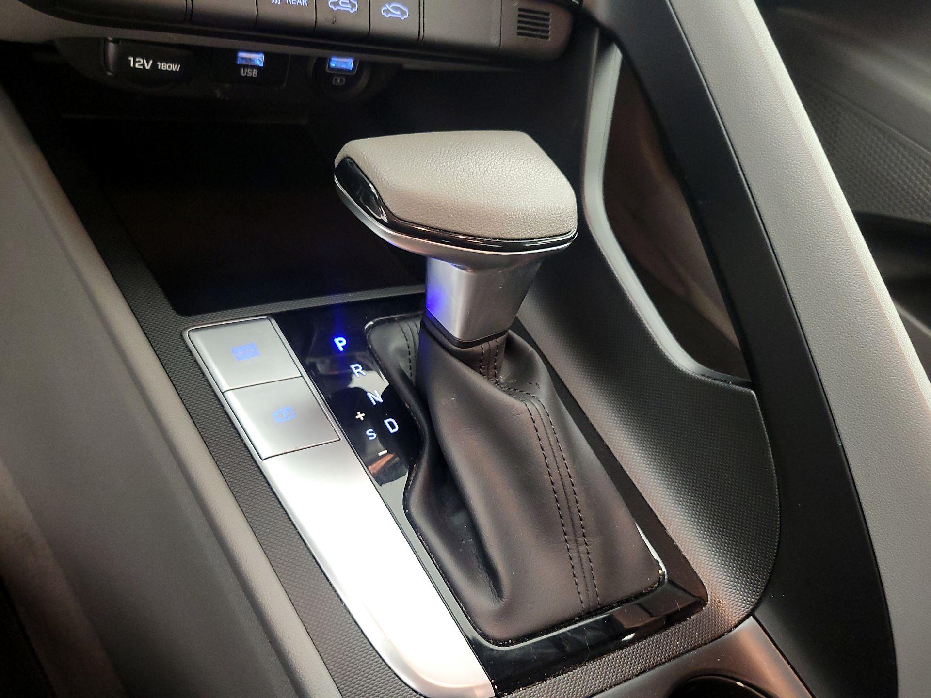 Thumbnail: 2023 Hyundai Elantra - 17