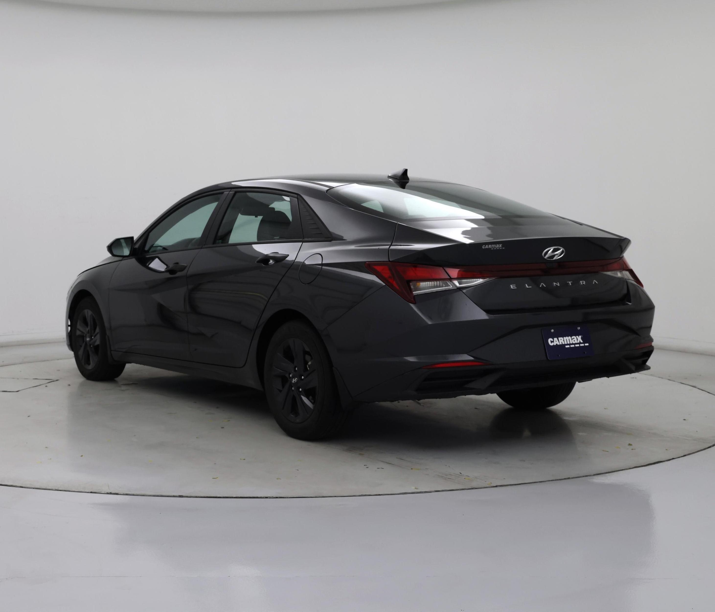 Thumbnail: 2023 Hyundai Elantra - 2