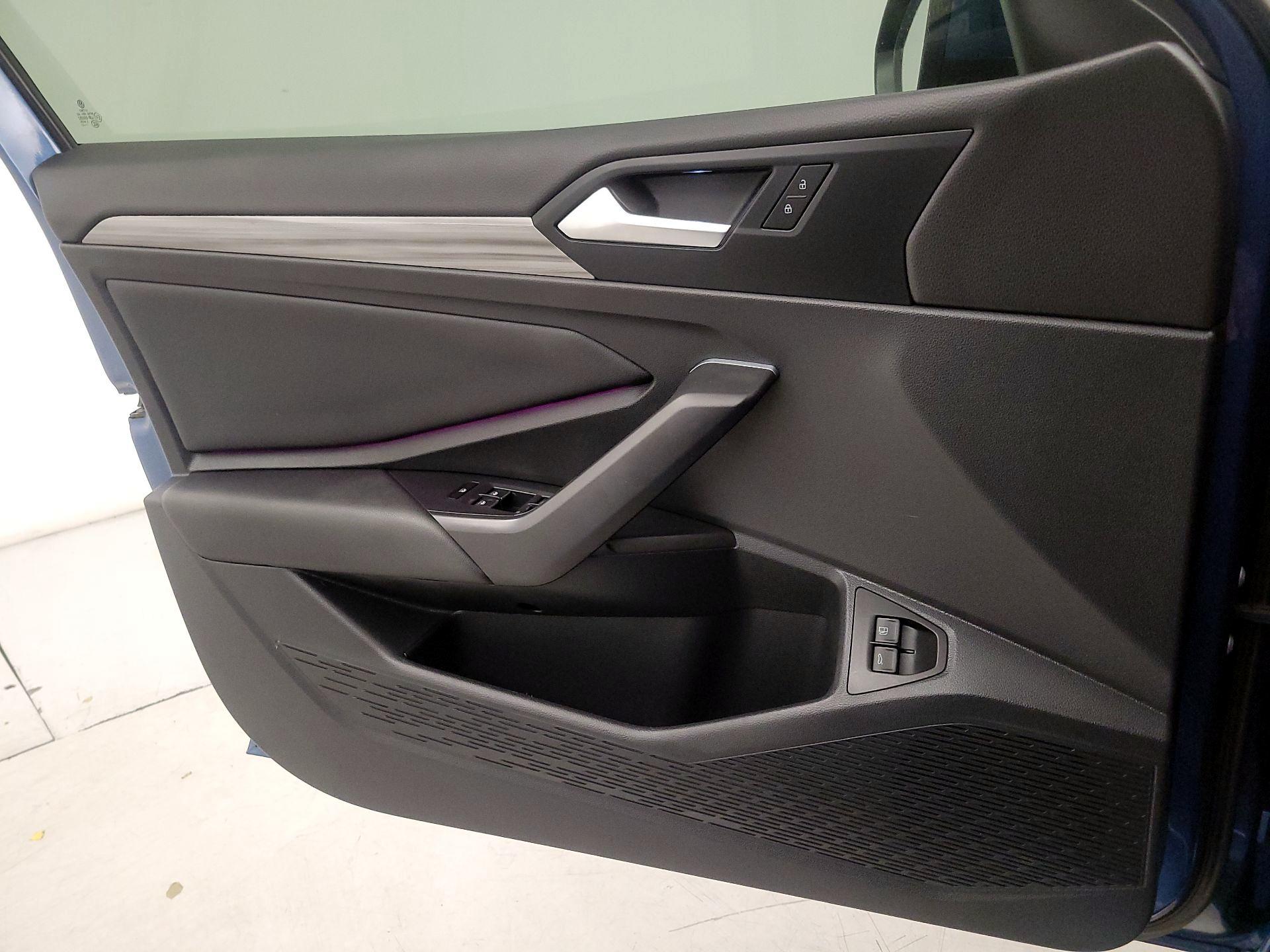Thumbnail: 2021 Volkswagen Jetta - 12