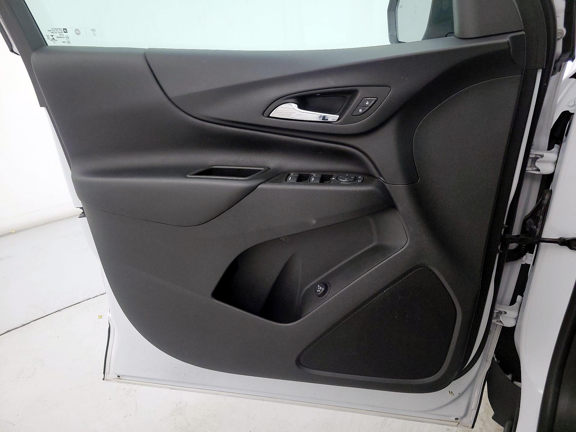 Thumbnail: 2022 Chevrolet Equinox - 12