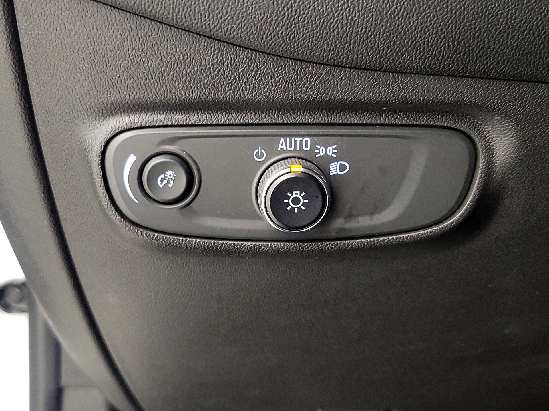 Thumbnail: 2022 Chevrolet Equinox - 13