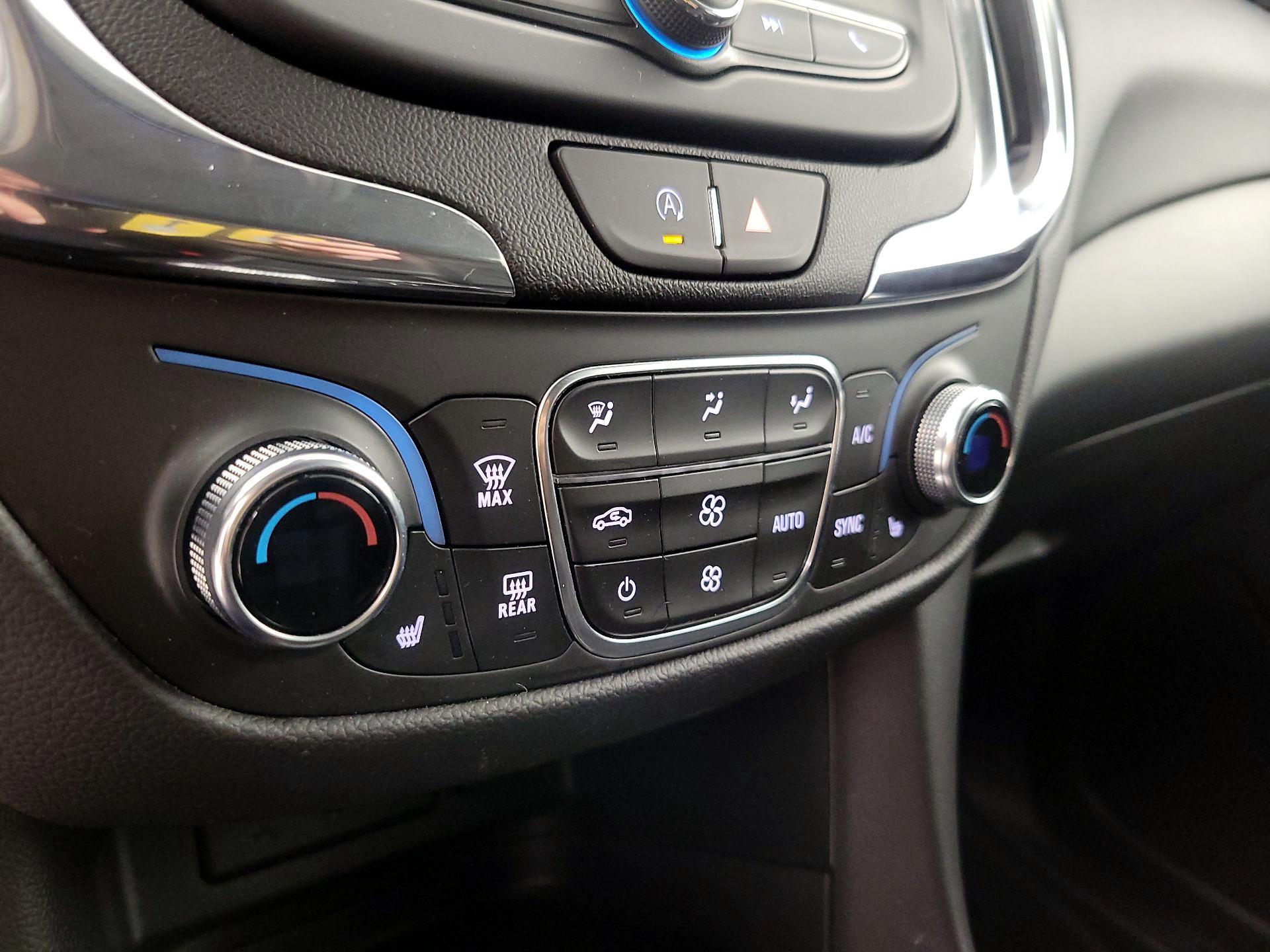 Thumbnail: 2022 Chevrolet Equinox - 16