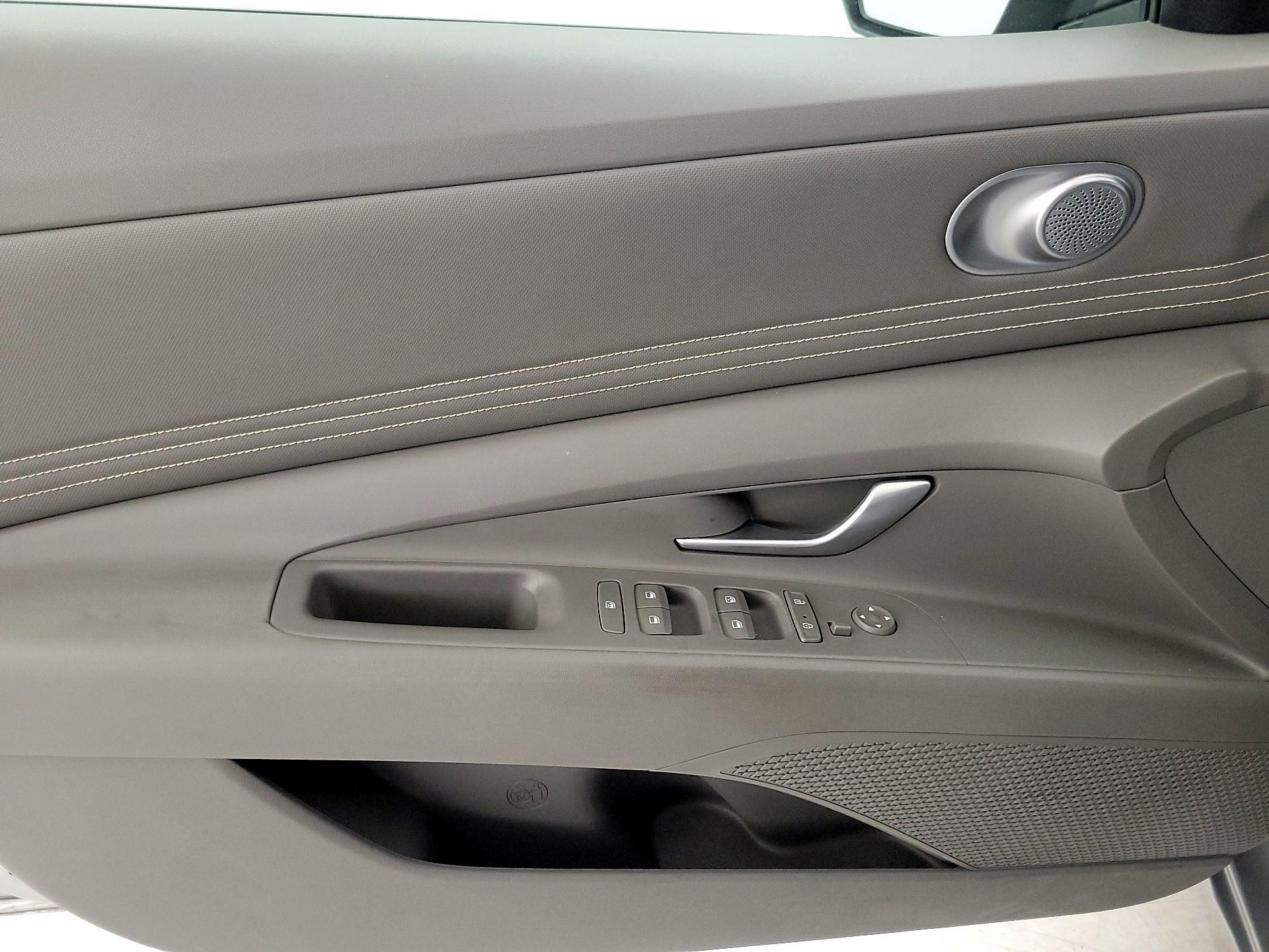 Thumbnail: 2023 Hyundai Elantra - 12