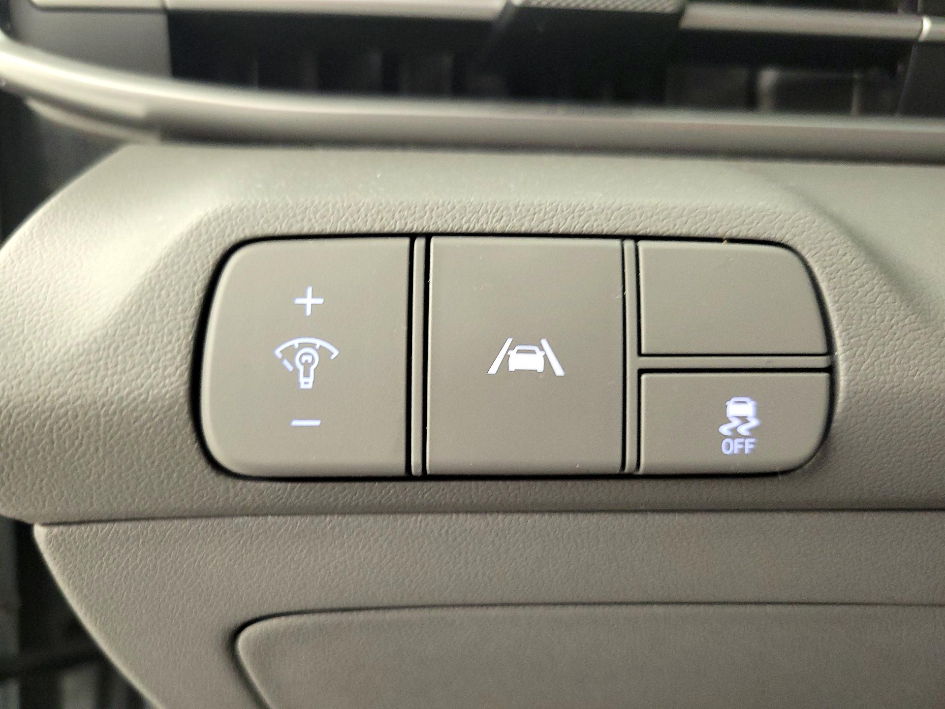 Thumbnail: 2023 Hyundai Elantra - 13