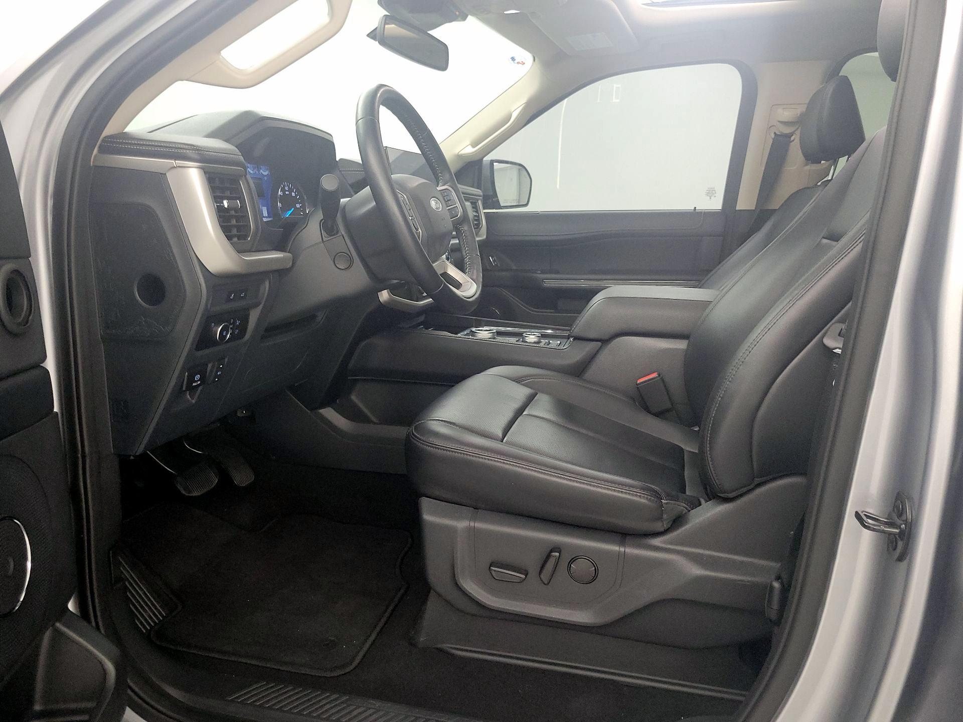 Thumbnail: 2023 Ford Expedition - 11