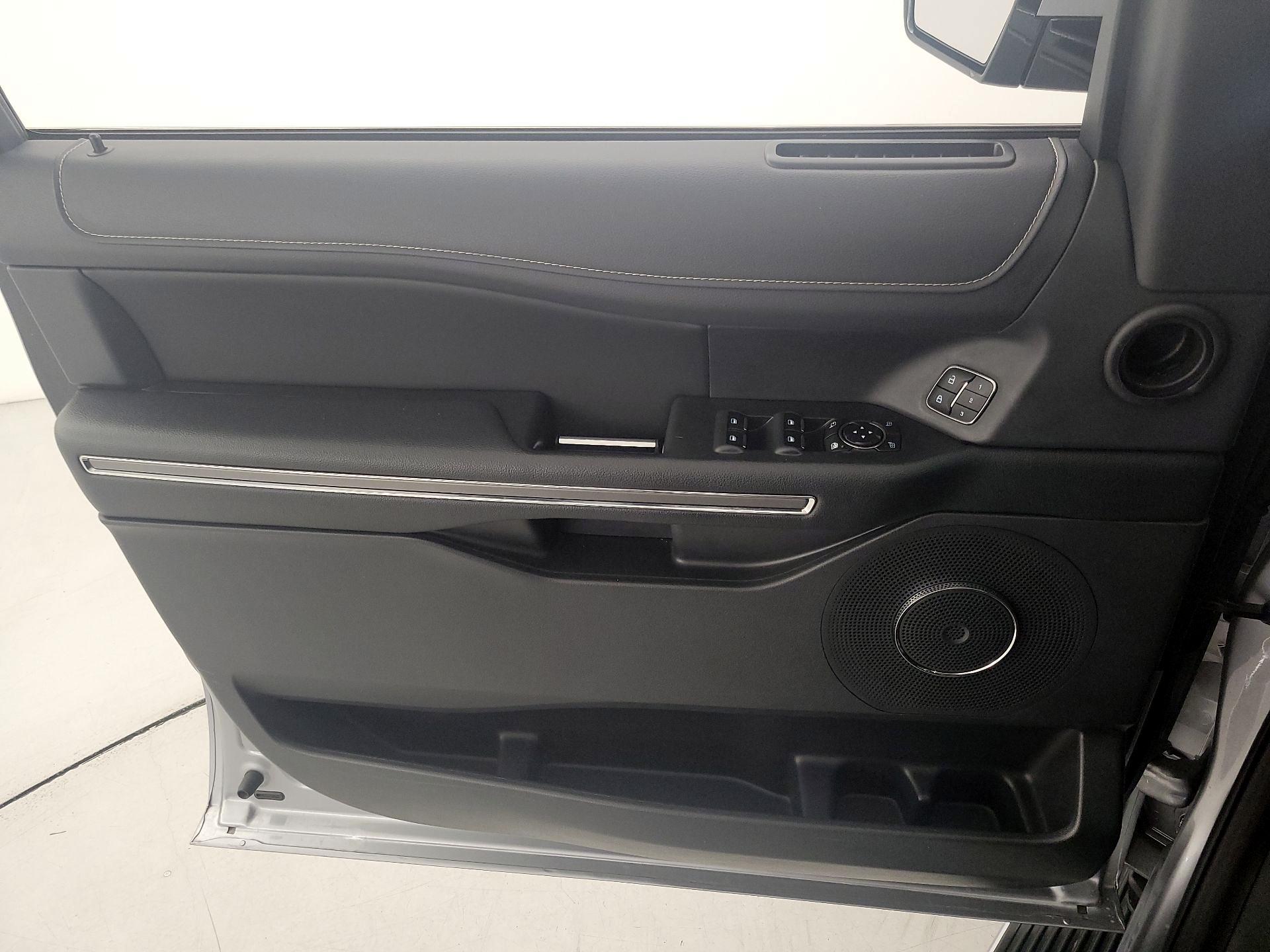 Thumbnail: 2023 Ford Expedition - 12