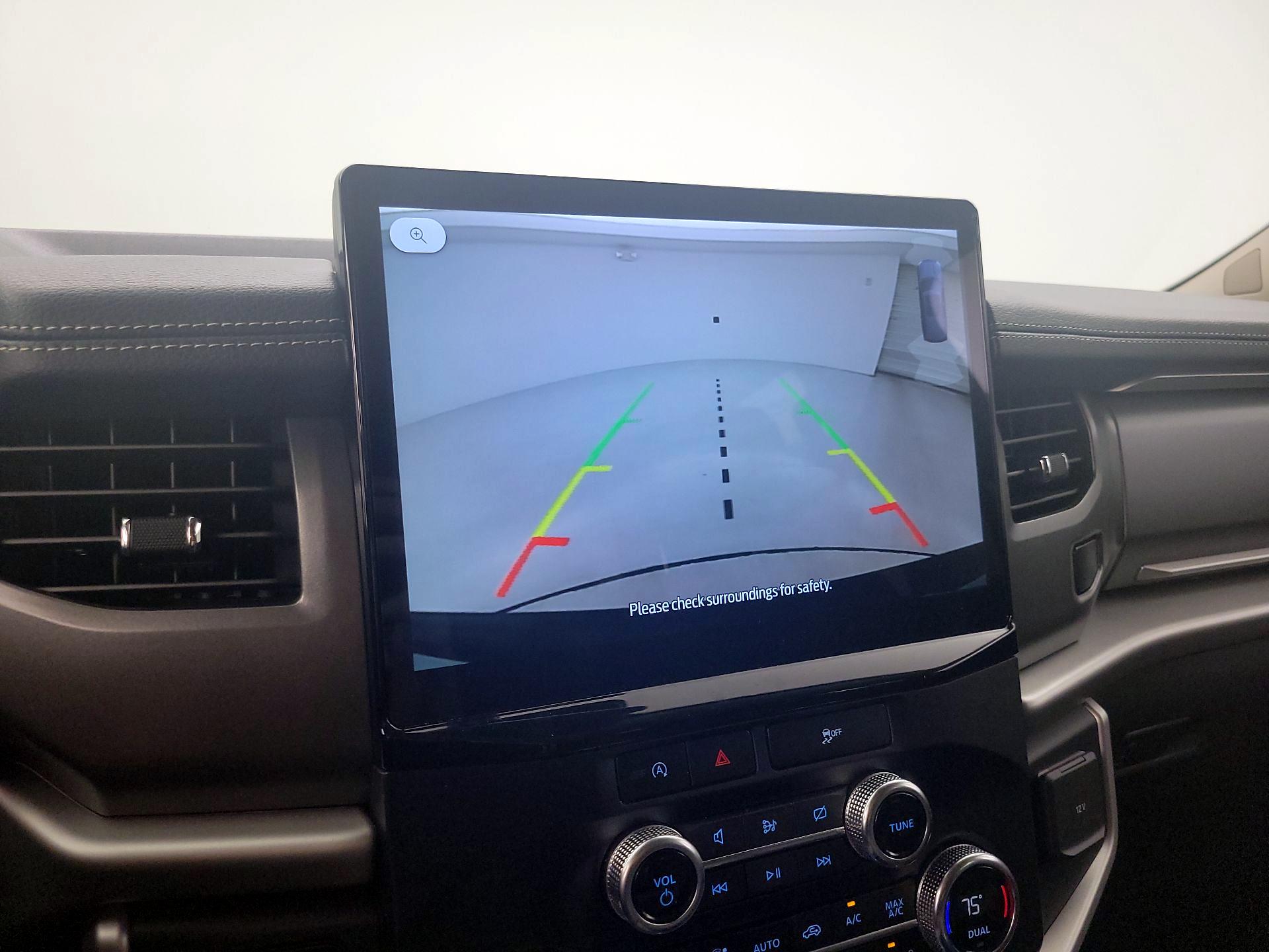 Thumbnail: 2023 Ford Expedition - 15