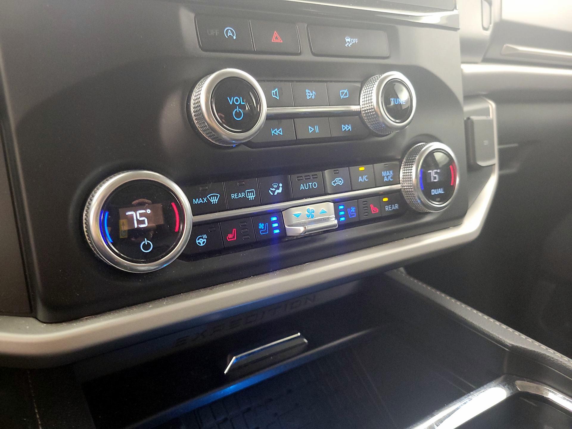 Thumbnail: 2023 Ford Expedition - 17