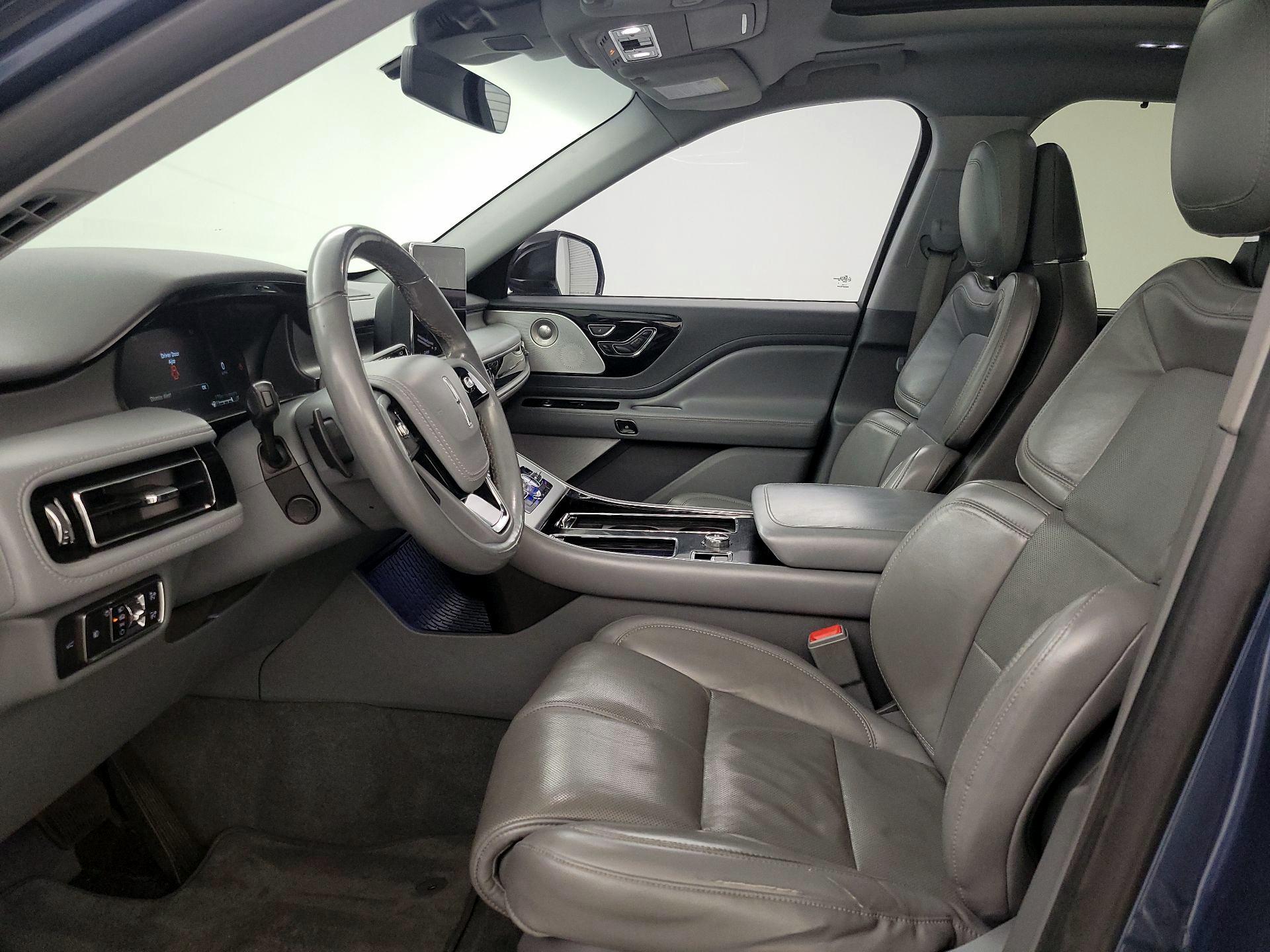 Thumbnail: 2020 Lincoln Aviator - 11