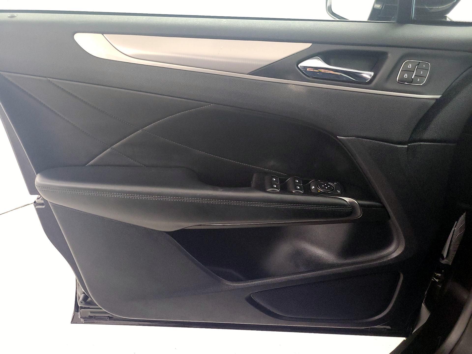 Thumbnail: 2019 Lincoln MKC - 12