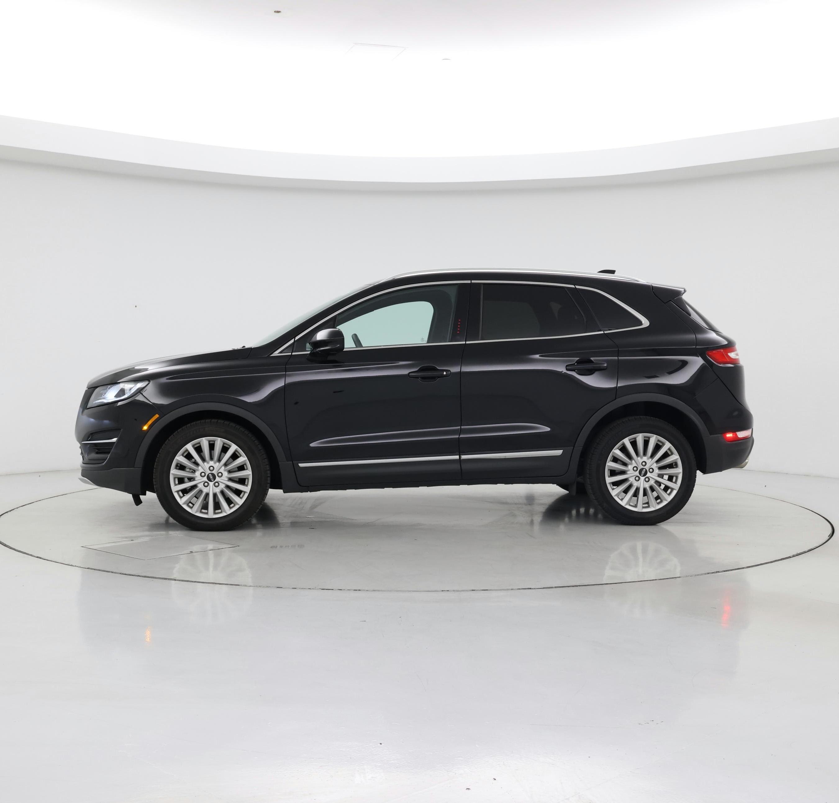 Thumbnail: 2019 Lincoln MKC - 3