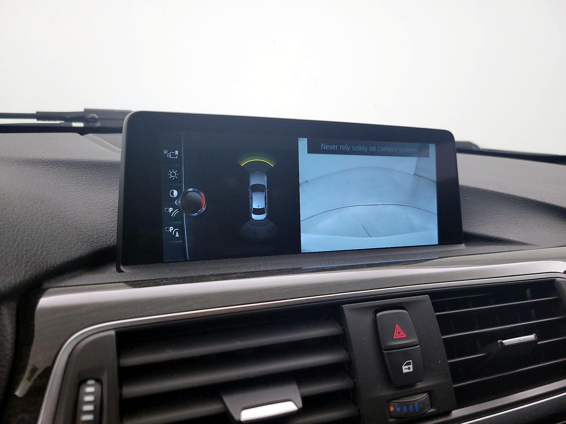 Thumbnail: 2017 BMW 3 Series - 14