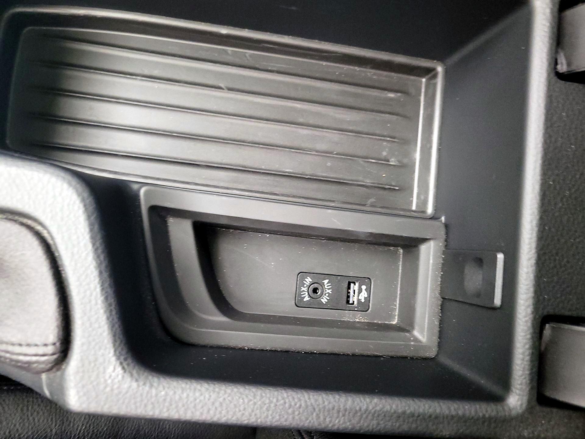 Thumbnail: 2017 BMW 3 Series - 18