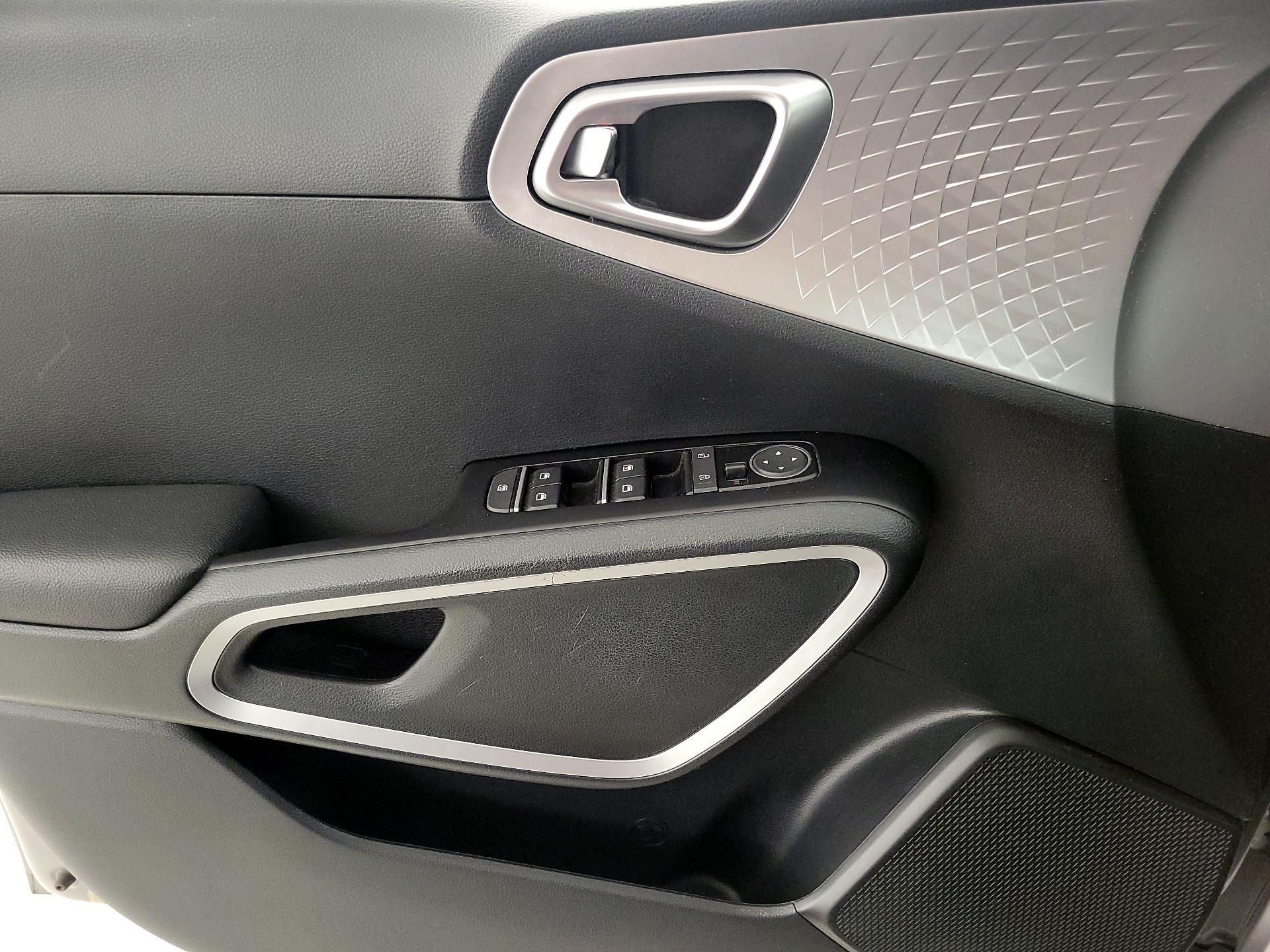 Thumbnail: 2022 Kia Soul - 12