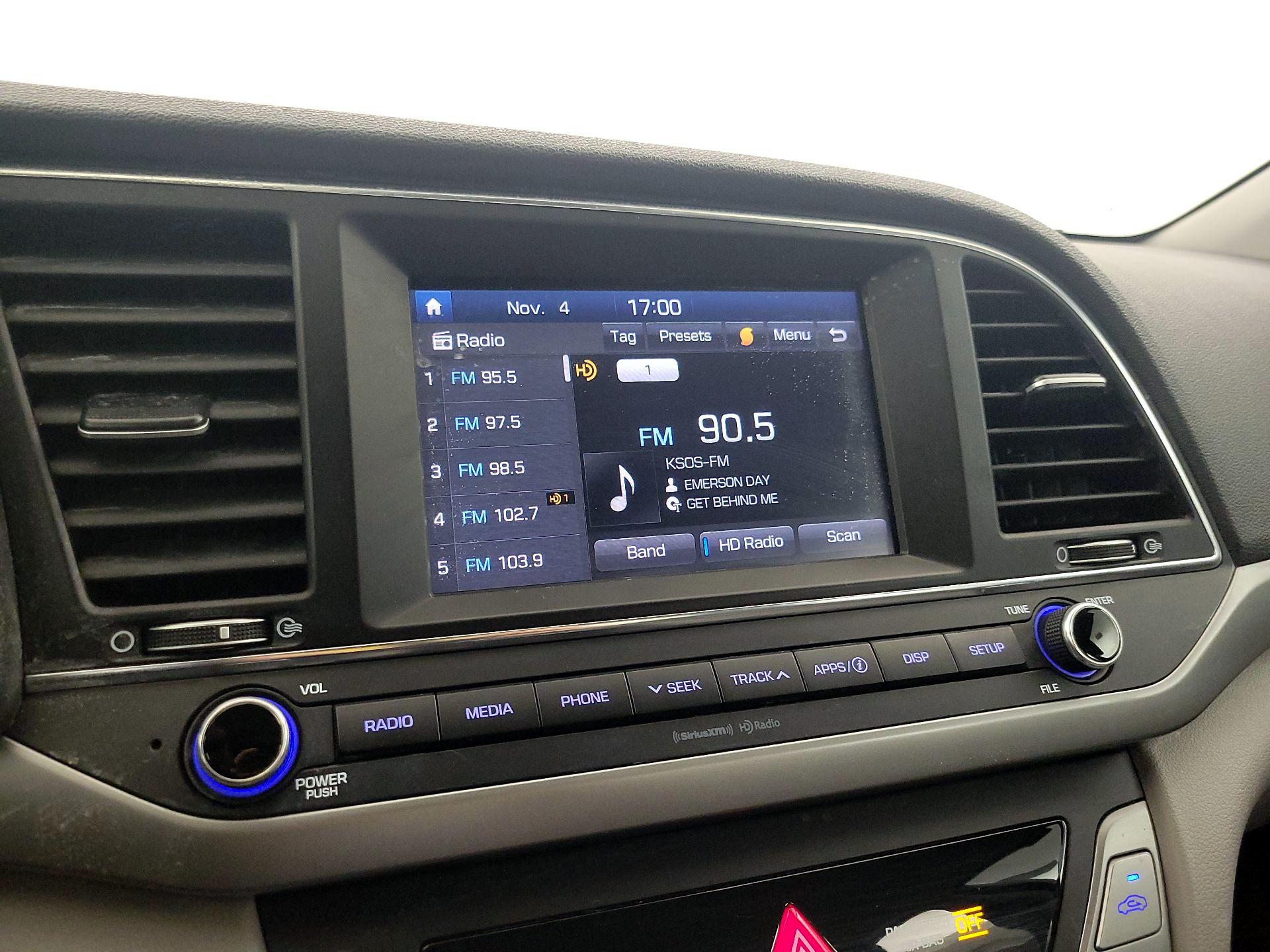 Thumbnail: 2017 Hyundai Elantra - 15