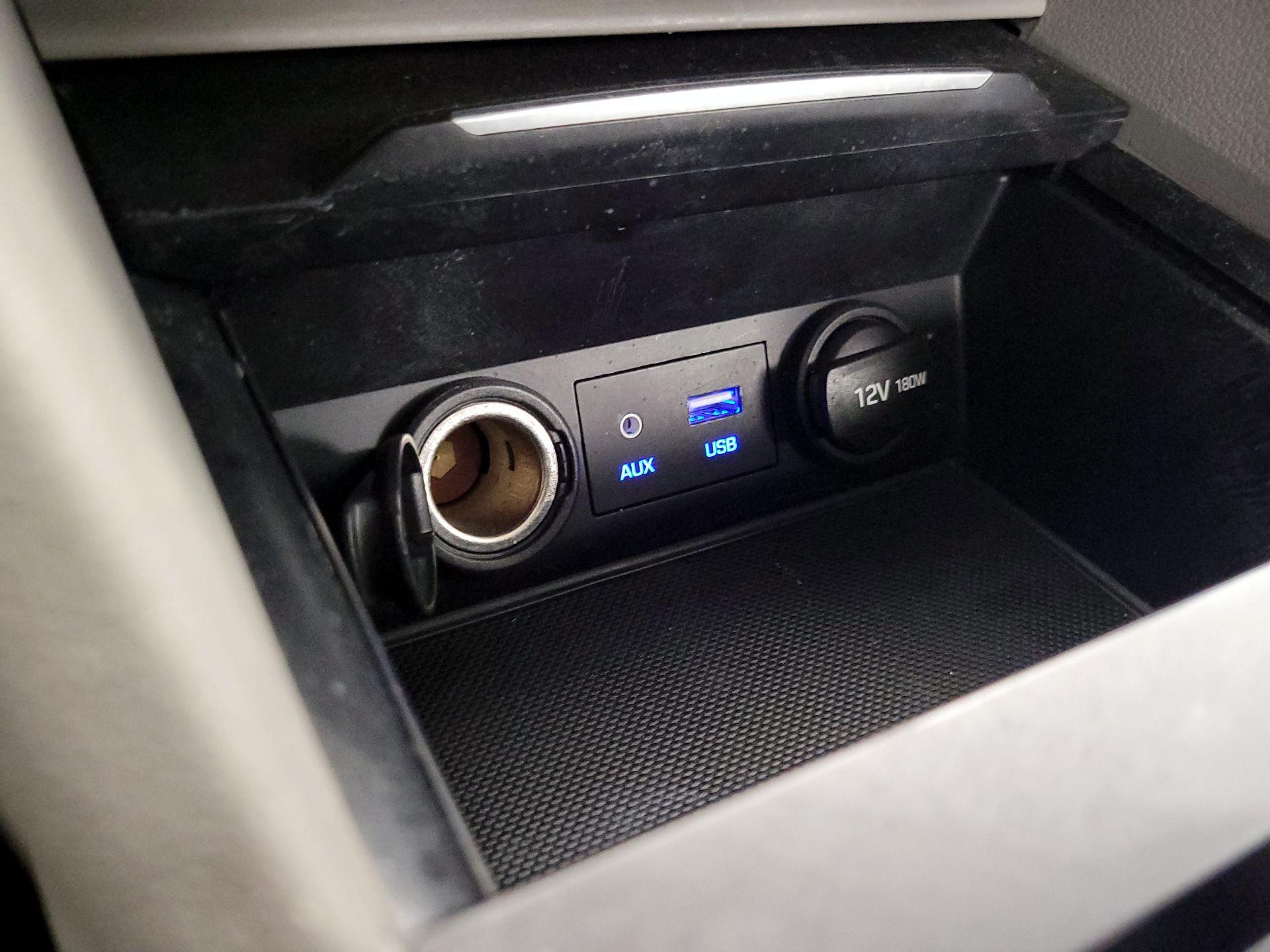 Thumbnail: 2017 Hyundai Elantra - 18