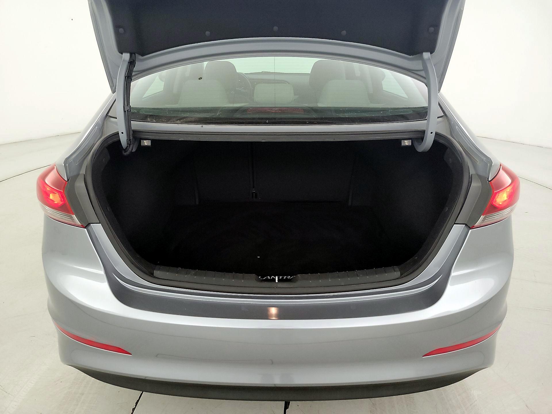 Thumbnail: 2017 Hyundai Elantra - 20