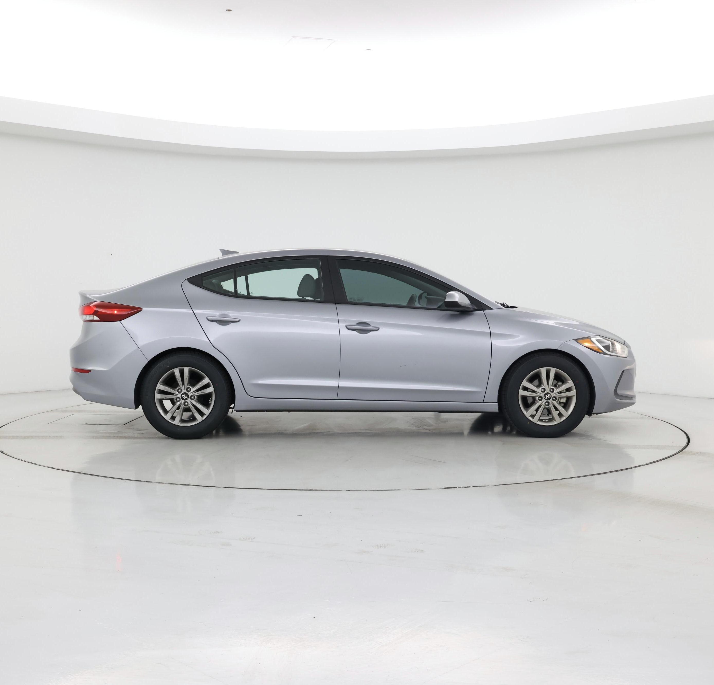 Thumbnail: 2017 Hyundai Elantra - 7