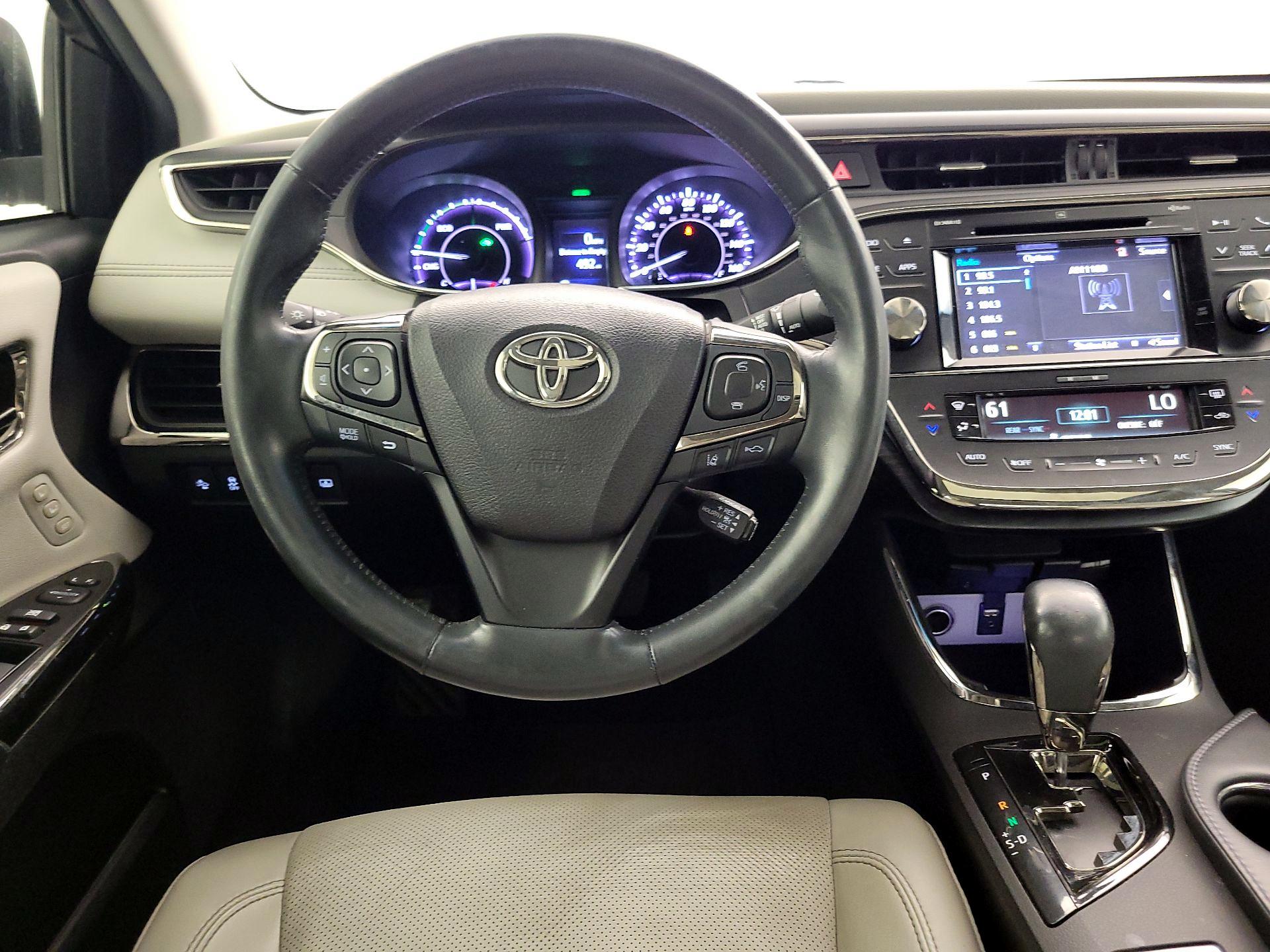Thumbnail: 2016 Toyota Avalon - 10