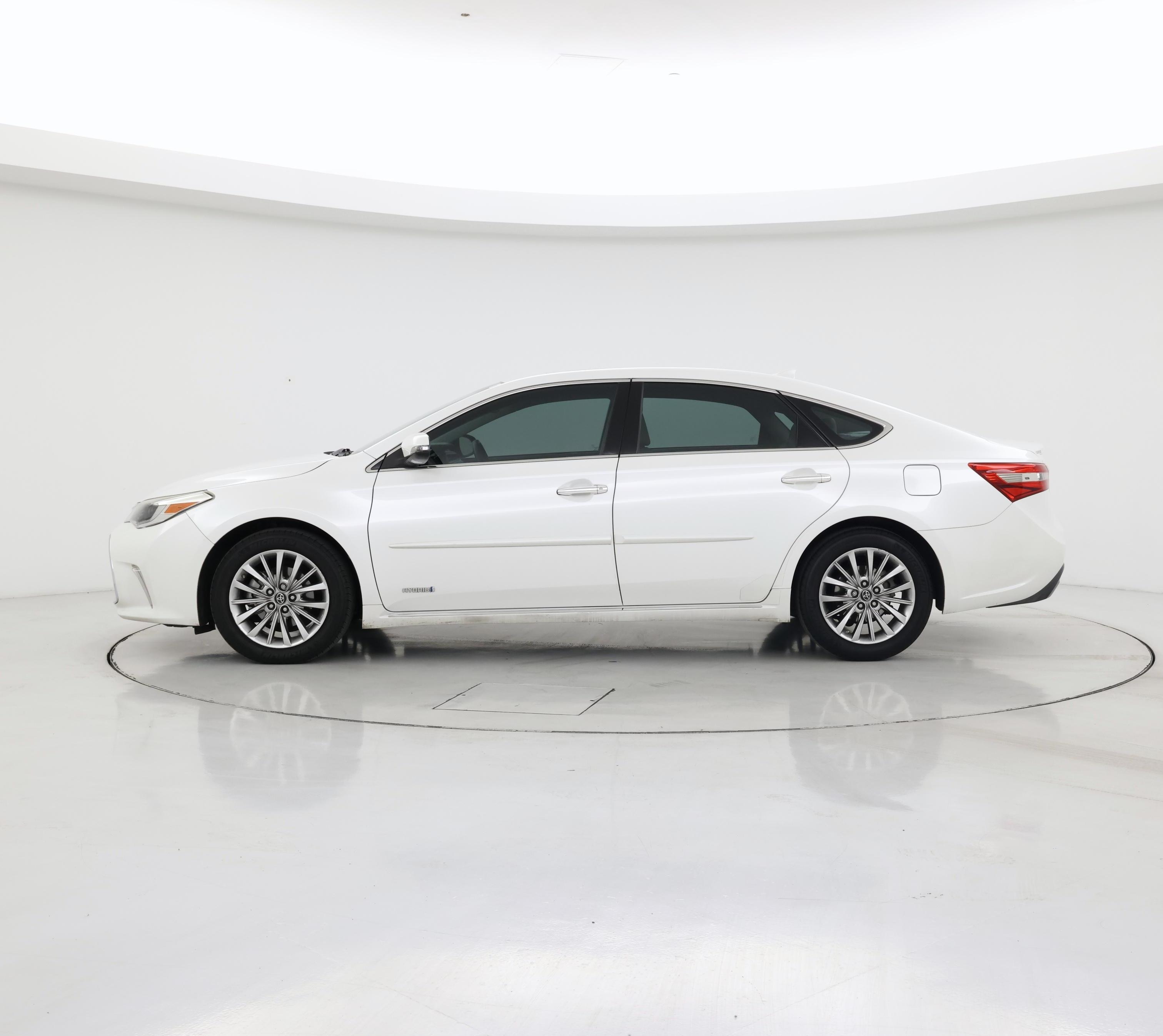 Thumbnail: 2016 Toyota Avalon - 3