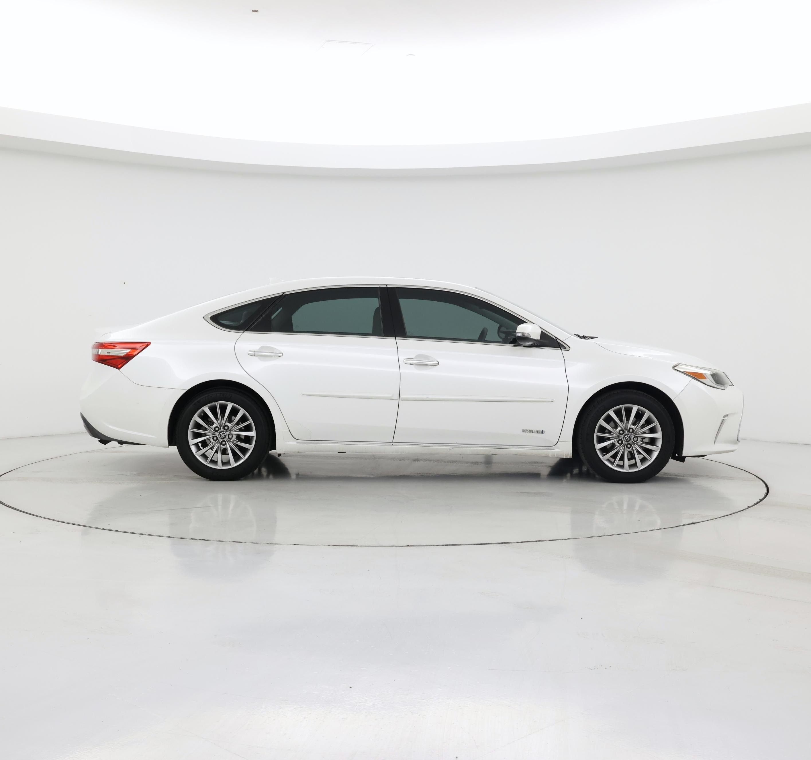 Thumbnail: 2016 Toyota Avalon - 7