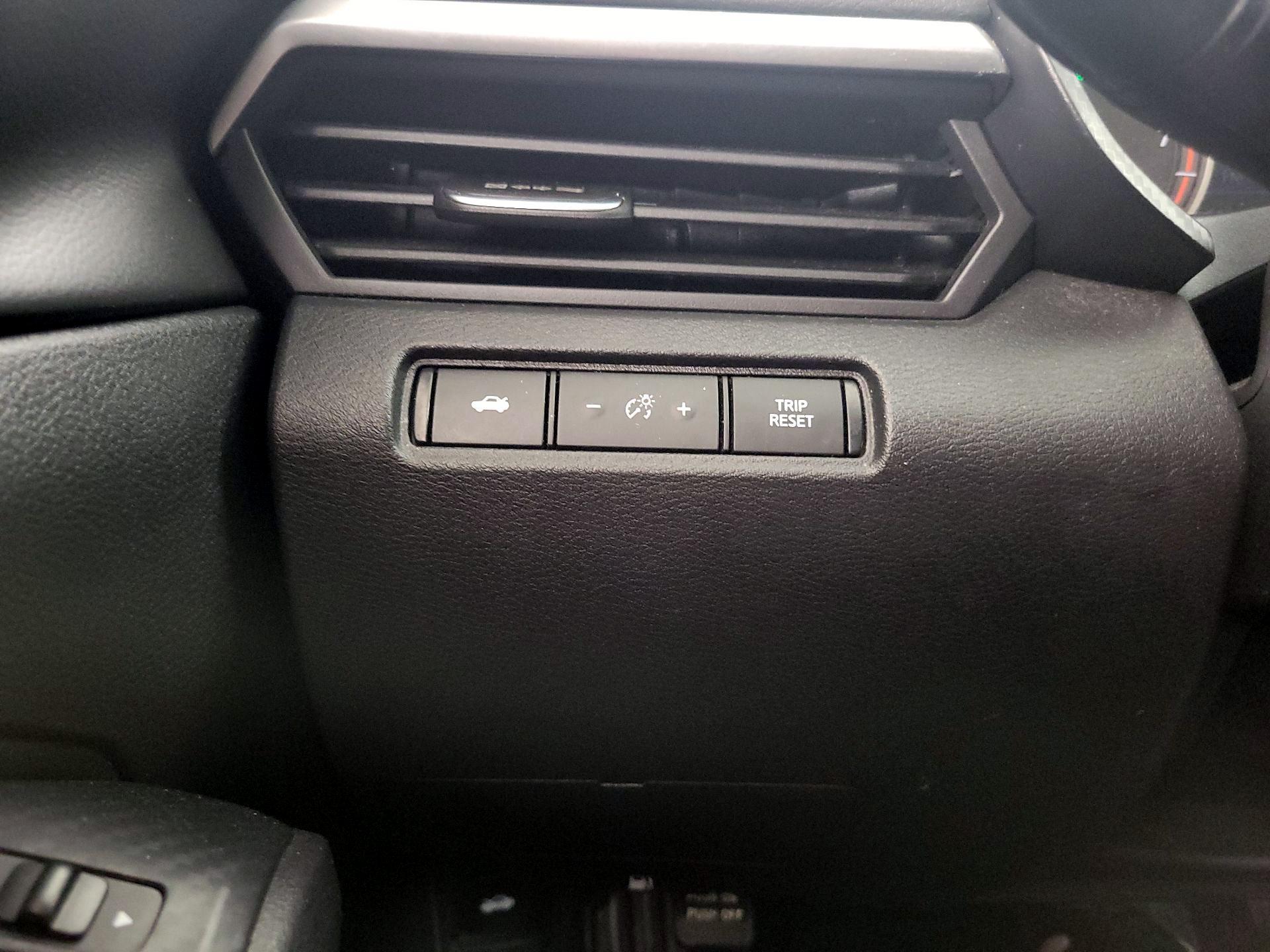 Thumbnail: 2020 Nissan Altima - 13