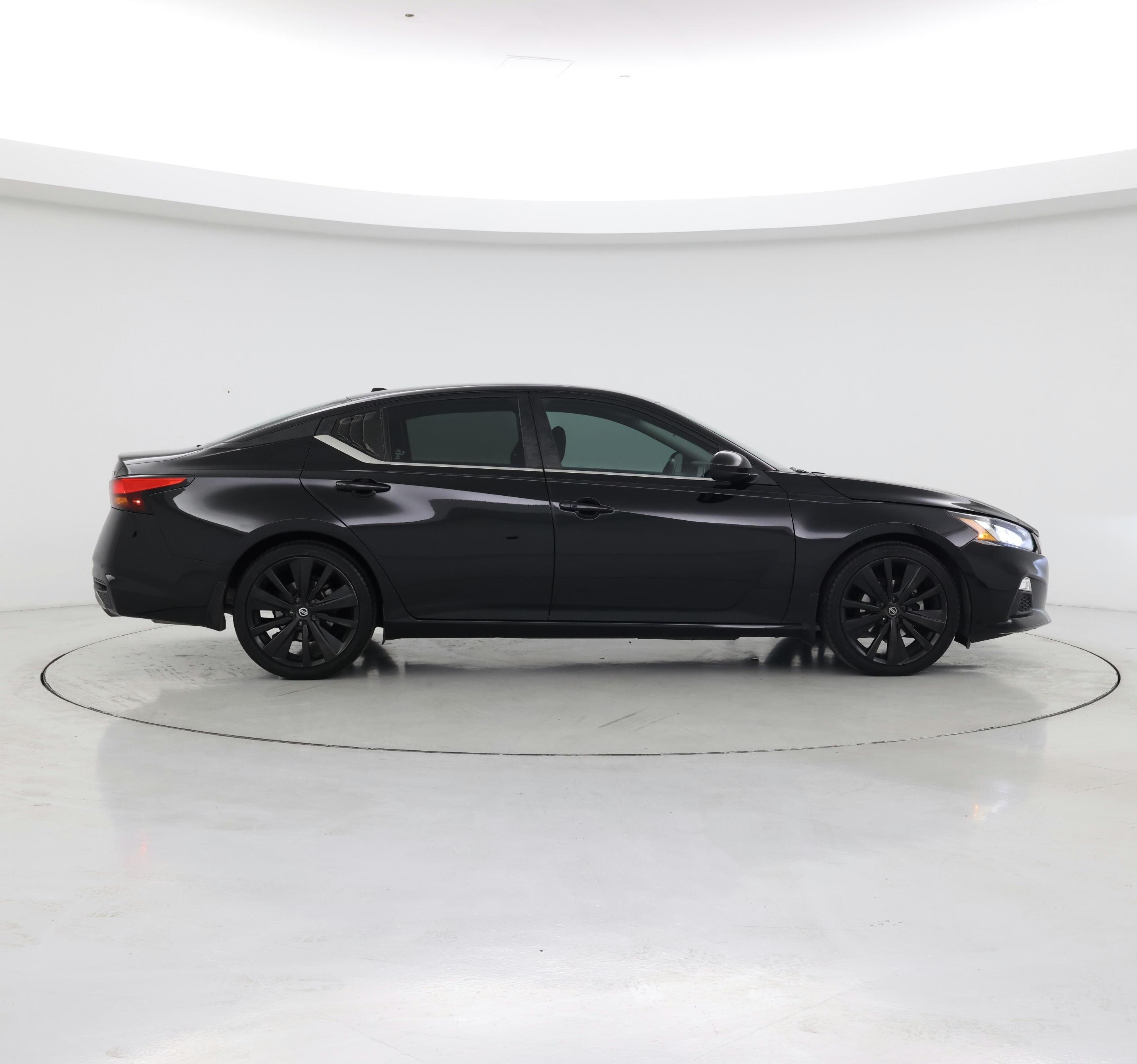 Thumbnail: 2020 Nissan Altima - 7